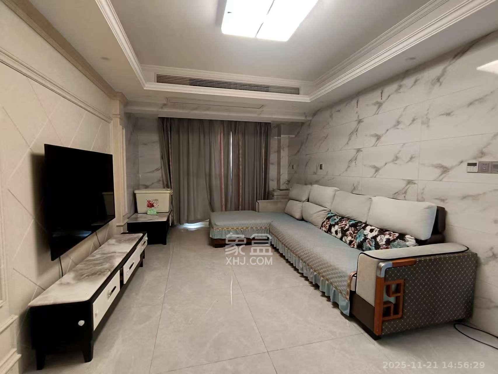 南城印象  3室2厅1卫    2500.0元/月室内图1