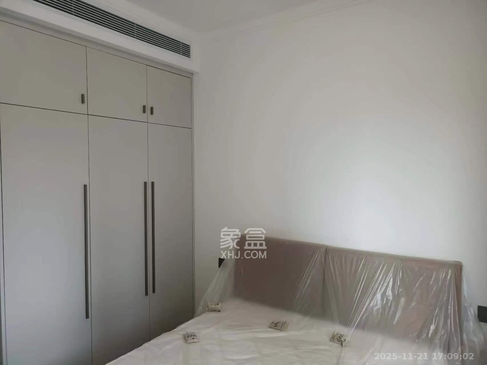 万科金色梦想A区  4室2厅2卫    4000.0元/月室内图