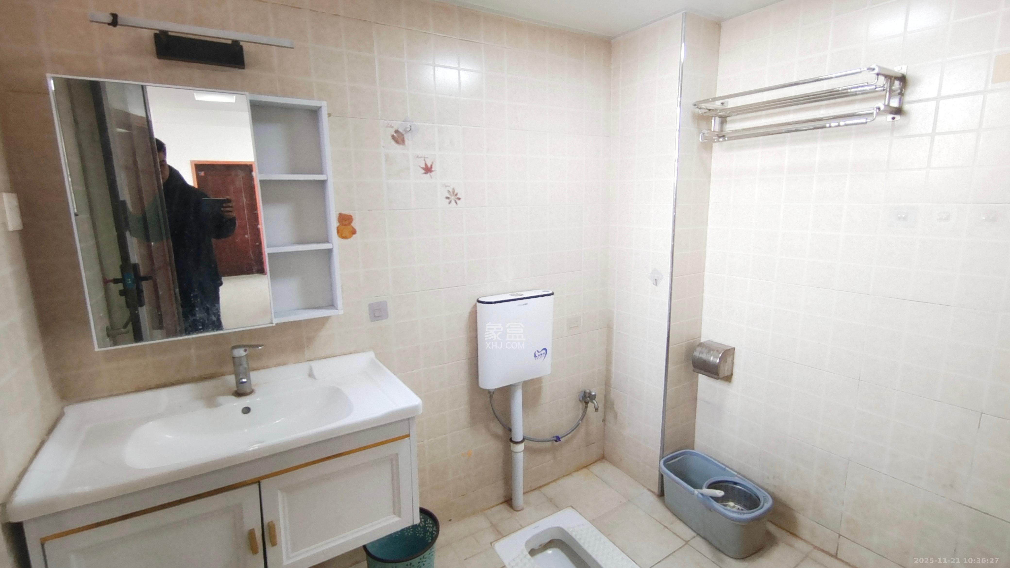 东玺门 3室1厅1卫 2800.0元/月 东玺门 3室1厅1卫 2800.0元/月室内图