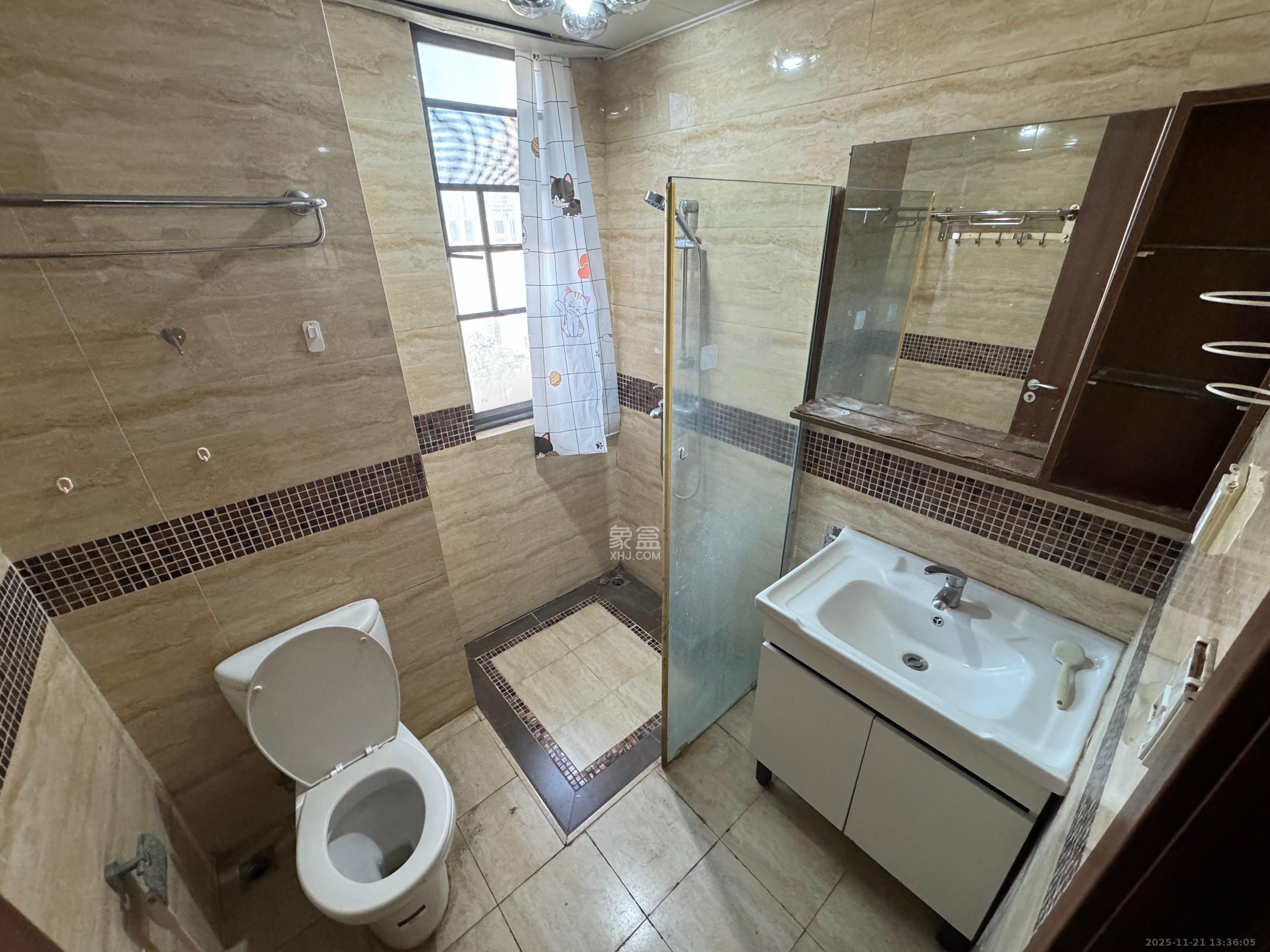 万科城  3室2厅1卫    2500.0元/月室内图