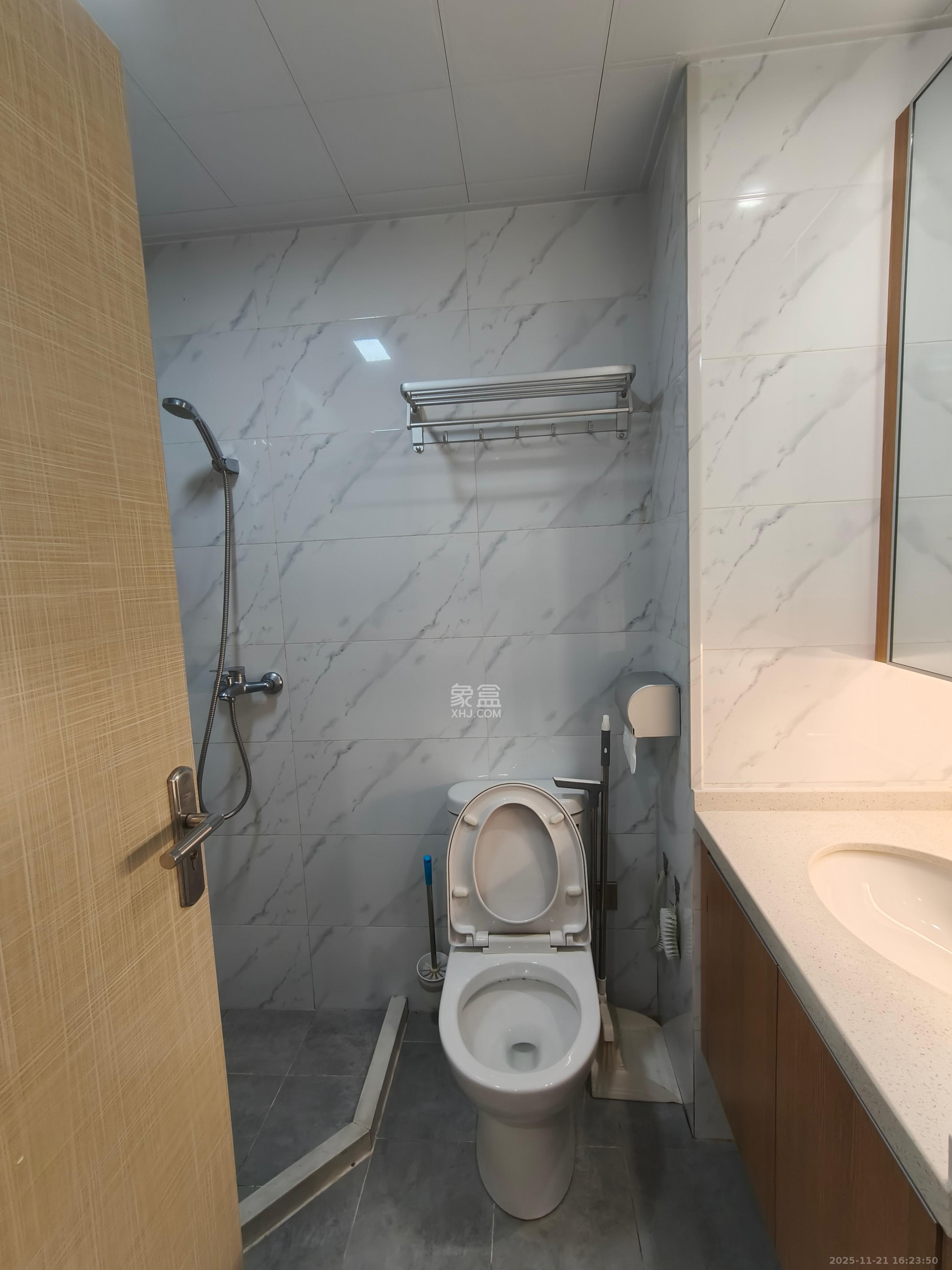 中交广场公寓 1室1厅1卫 1600.0元/月 中交广场公寓 1室1厅1卫 1600.0元/月室内图