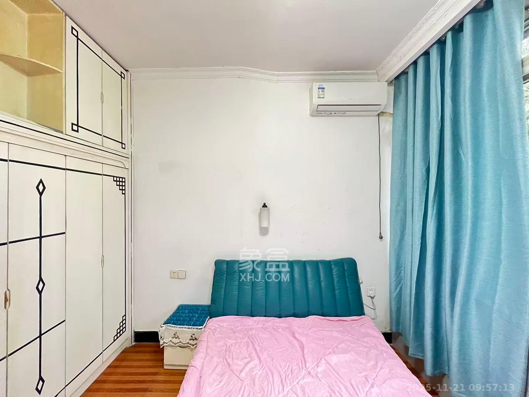 湖橡宿舍/湖橡小区 1室1厅1卫 1450.0元/月 湖橡宿舍/湖橡小区 1室1厅1卫 1450.0元/月室内图