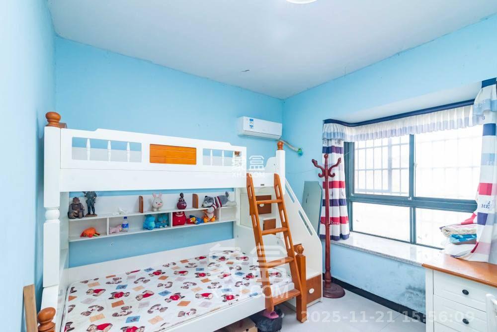 银盘鑫城 3室2厅1卫 1800.0元/月 银盘鑫城 3室2厅1卫 1800.0元/月室内图