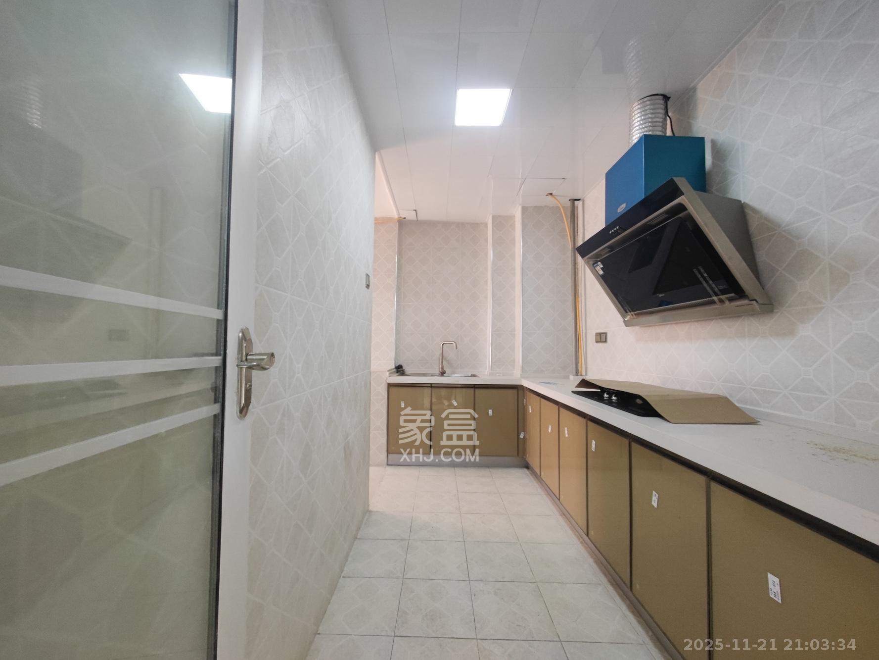 五矿万境水岸一期（万境水岸嘉苑）  2室2厅1卫    114.0万厨房