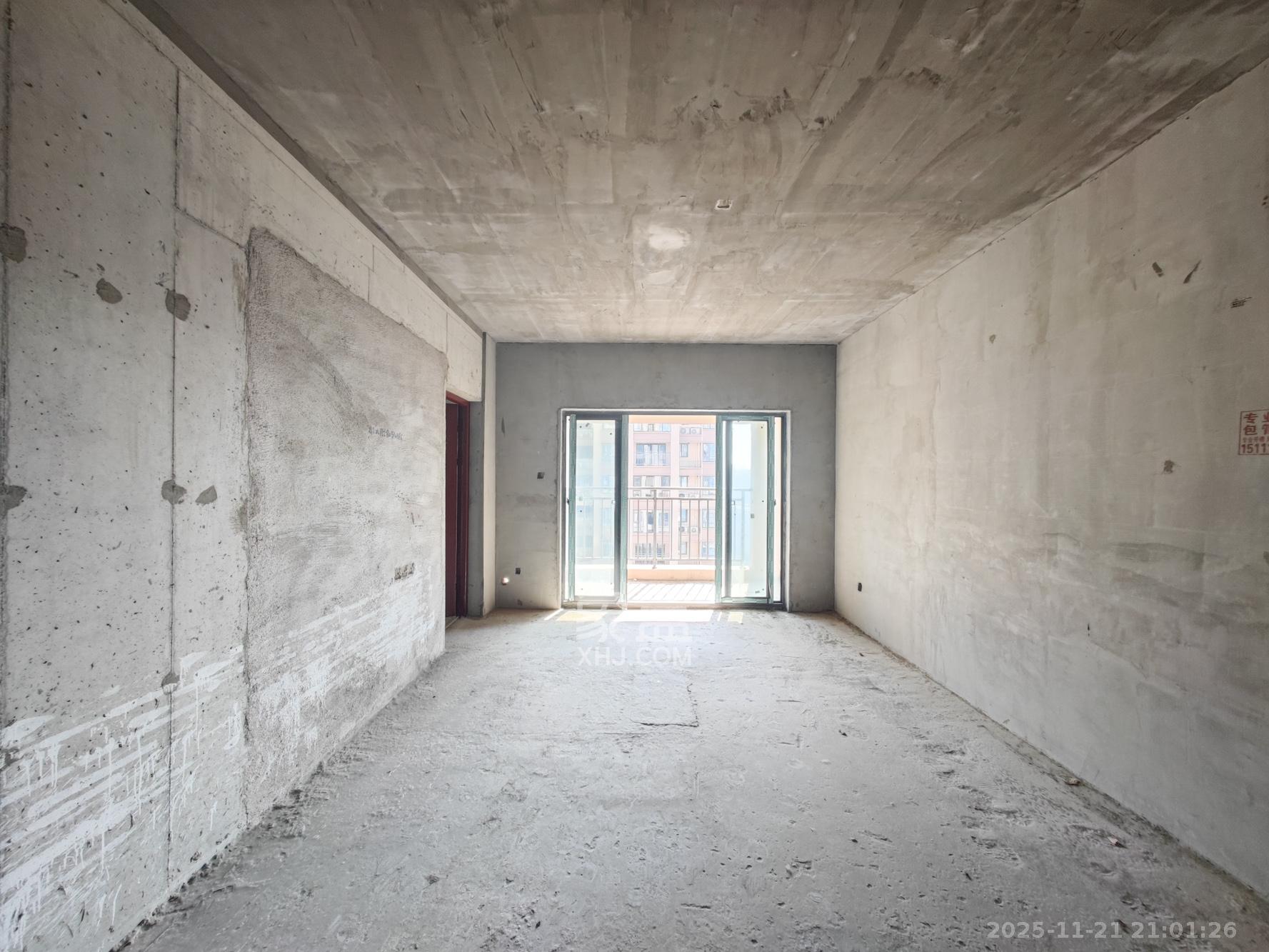 潇湘名城(新里程潇湘名城) 3室2厅1卫 88.0万 潇湘名城(新里程潇湘名城) 3室2厅1卫 88.0万客厅