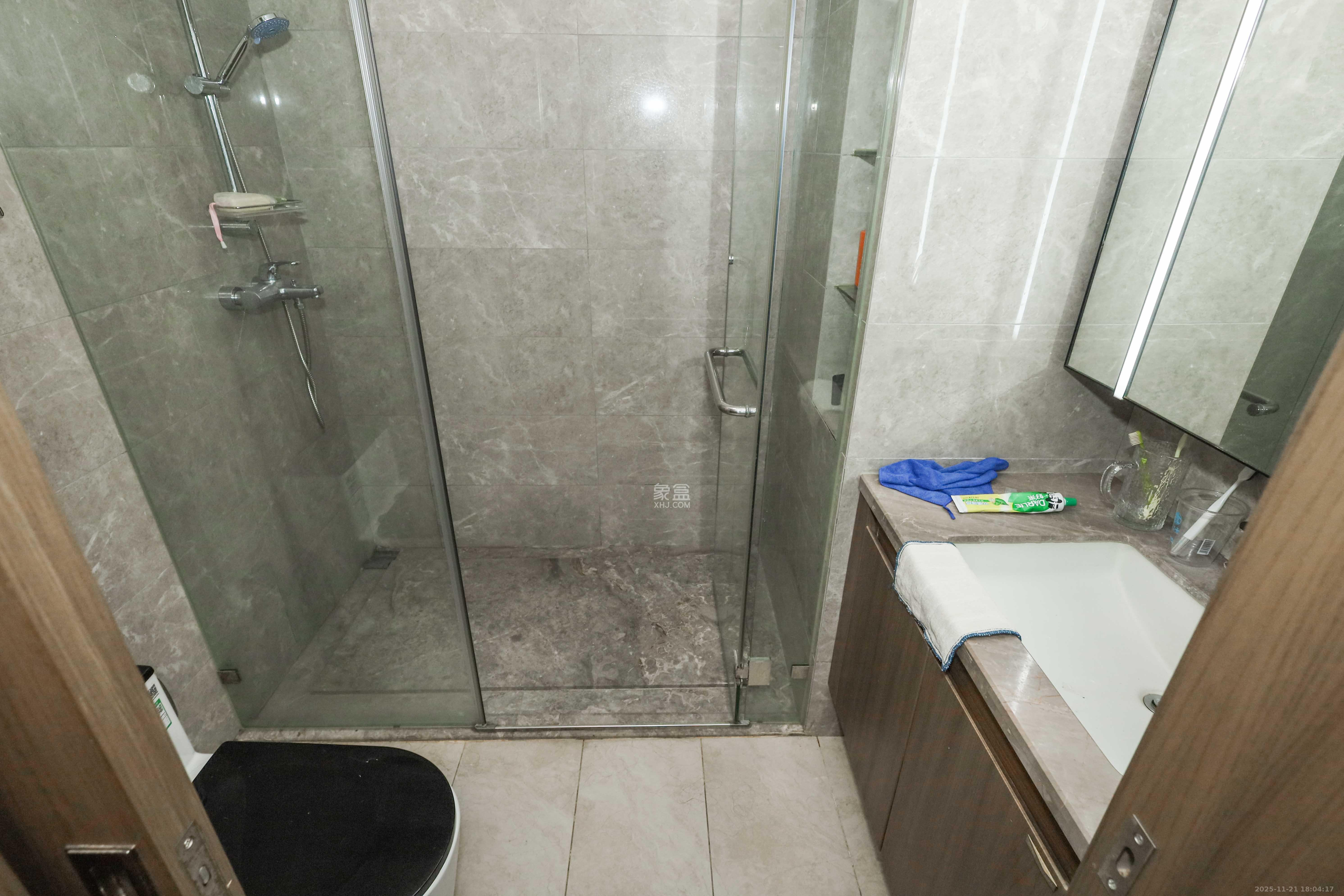 梅溪华府(新城金茂梦想华府) 4室2厅3卫 268.0万 梅溪华府(新城金茂梦想华府) 4室2厅3卫 268.0万卫生间