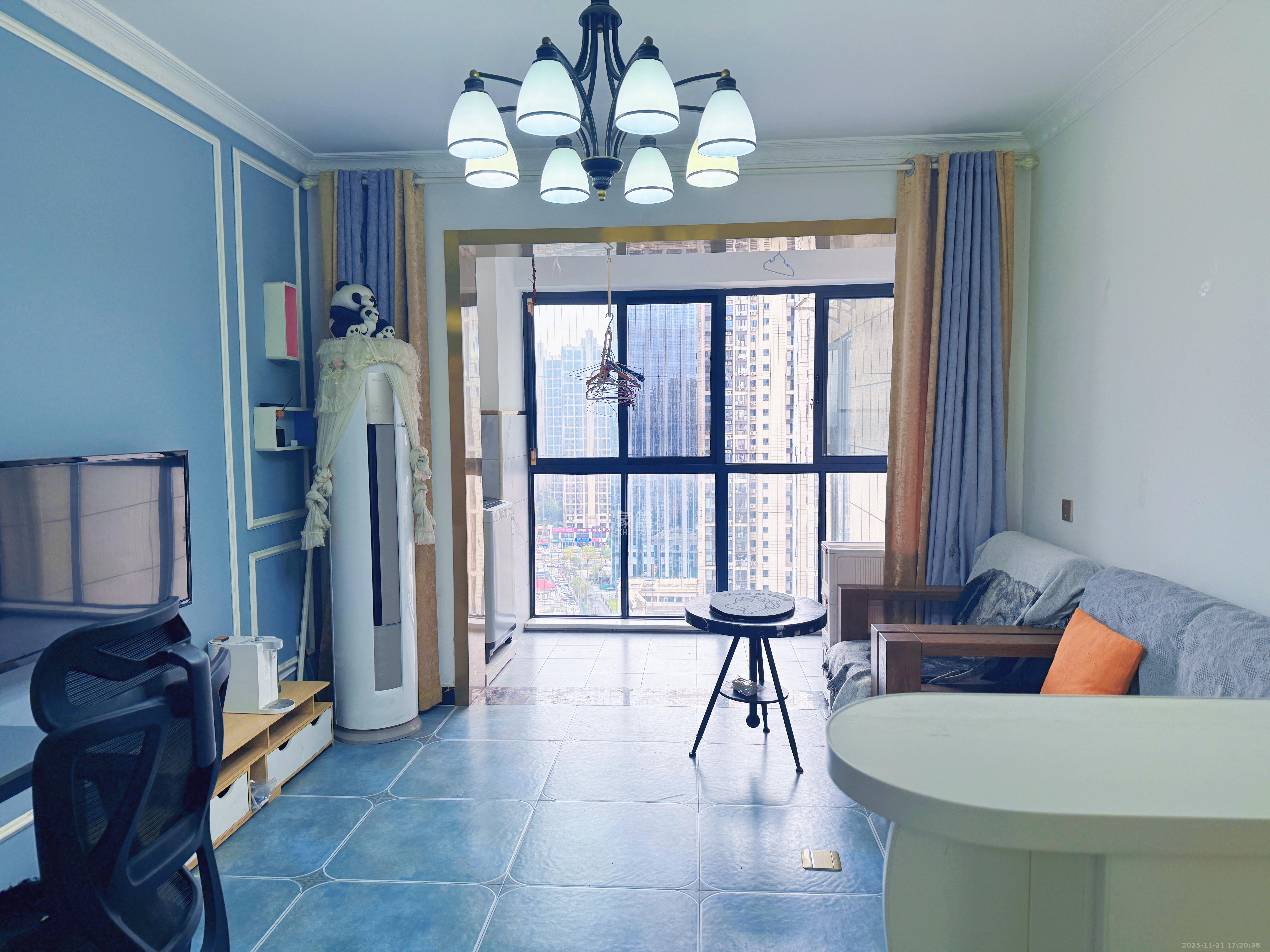 嘉宇银杉(嘉宇西苑) 3室2厅1卫 2050.0元/月 嘉宇银杉(嘉宇西苑) 3室2厅1卫 2050.0元/月室内图