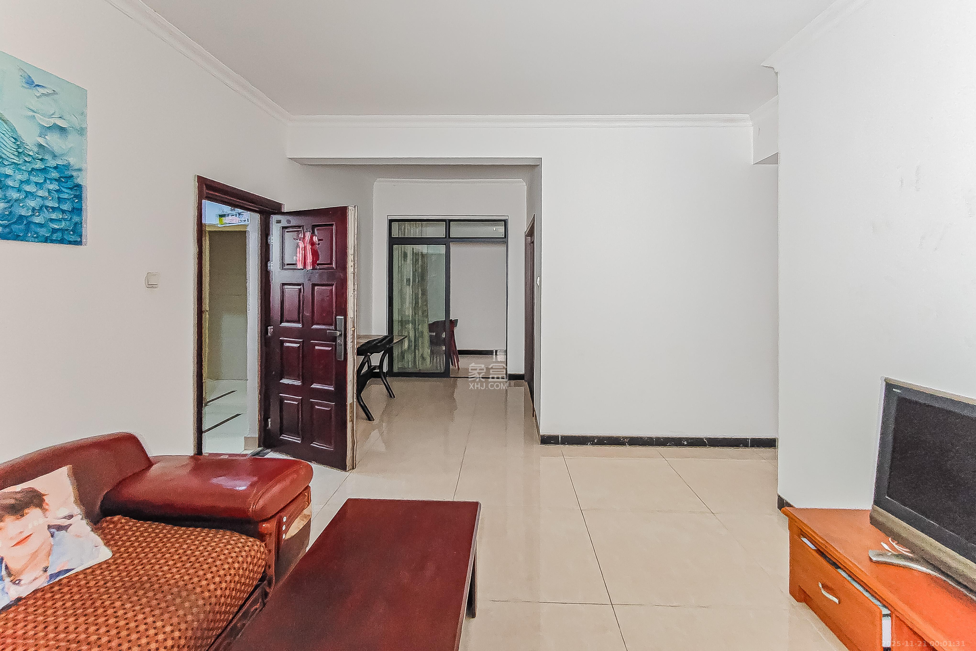 阳光锦城 2室2厅1卫 100.0万 阳光锦城 2室2厅1卫 100.0万客厅