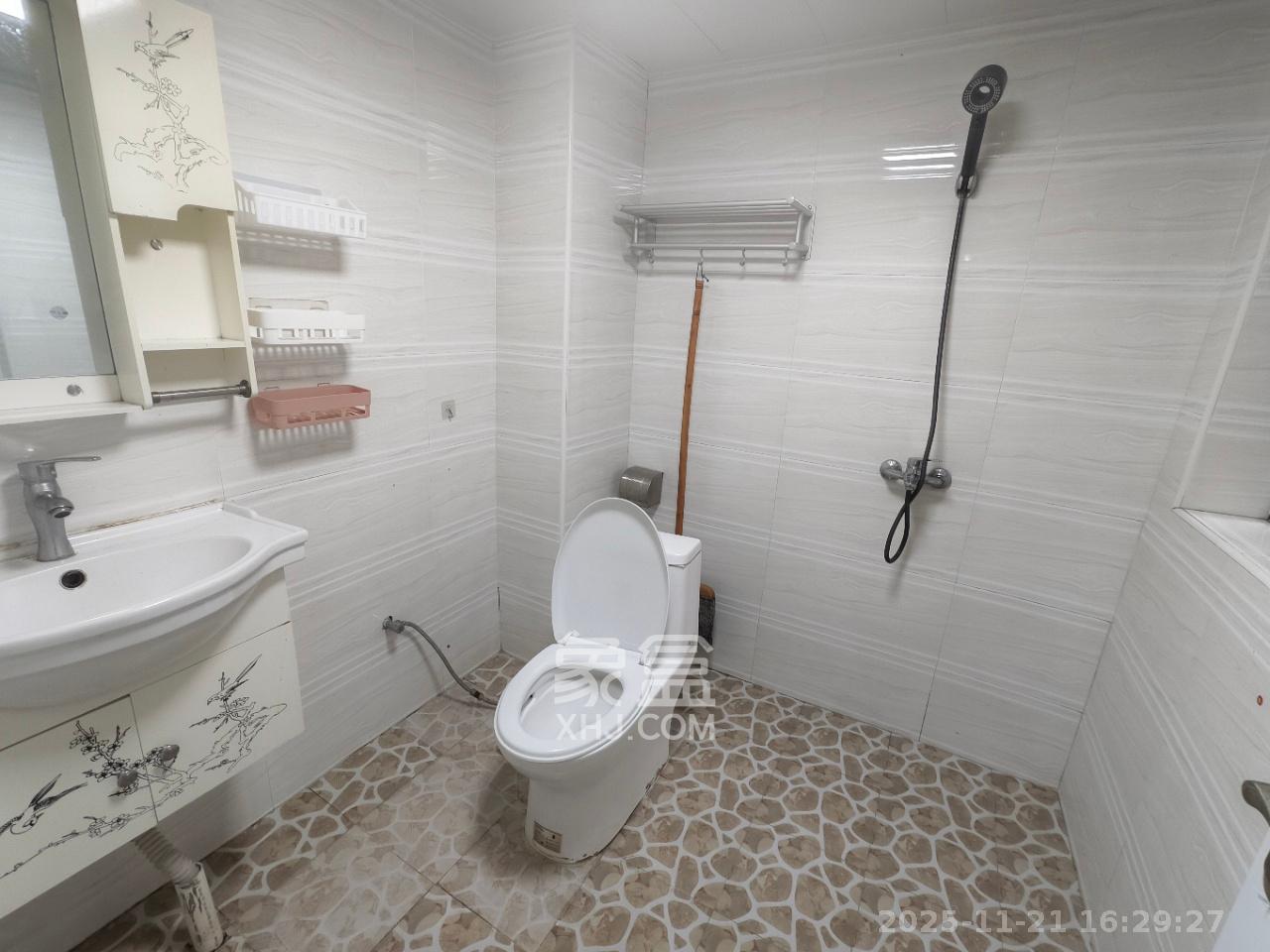 丽发新城 1室1厅1卫 1900.0元/月 丽发新城 1室1厅1卫 1900.0元/月室内图