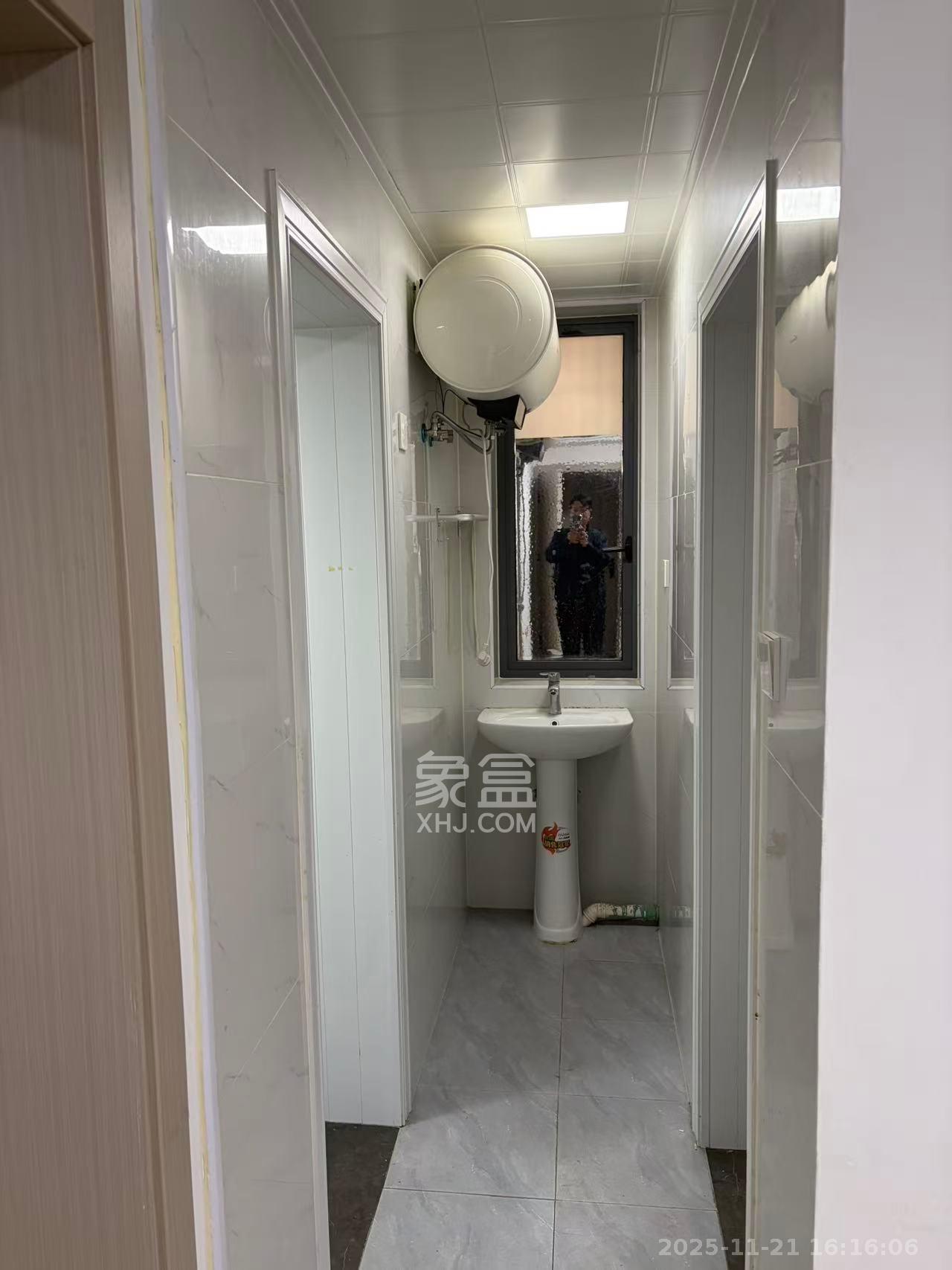 长橡宿舍 1室1厅1卫 1000.0元/月 长橡宿舍 1室1厅1卫 1000.0元/月室内图