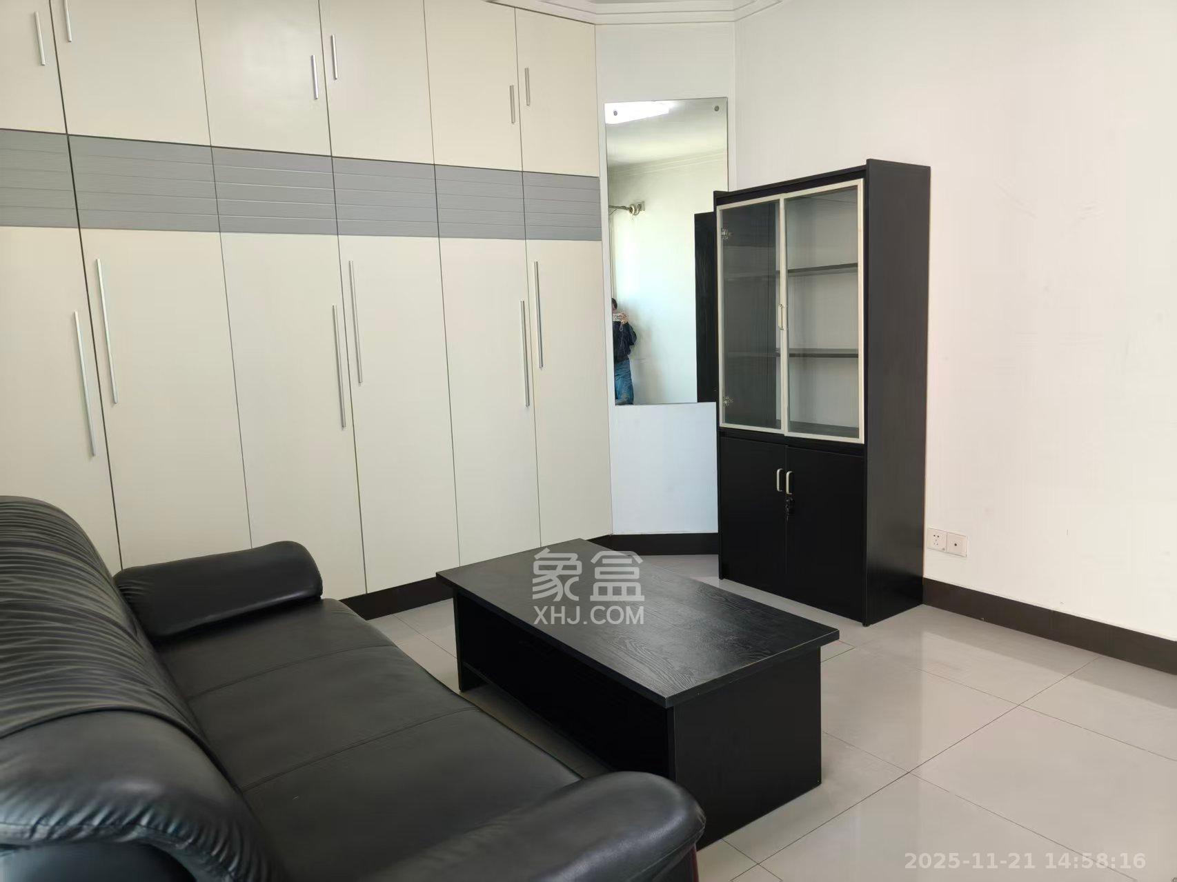 兴威名座 2室2厅1卫 2800.0元/月 兴威名座 2室2厅1卫 2800.0元/月室内图