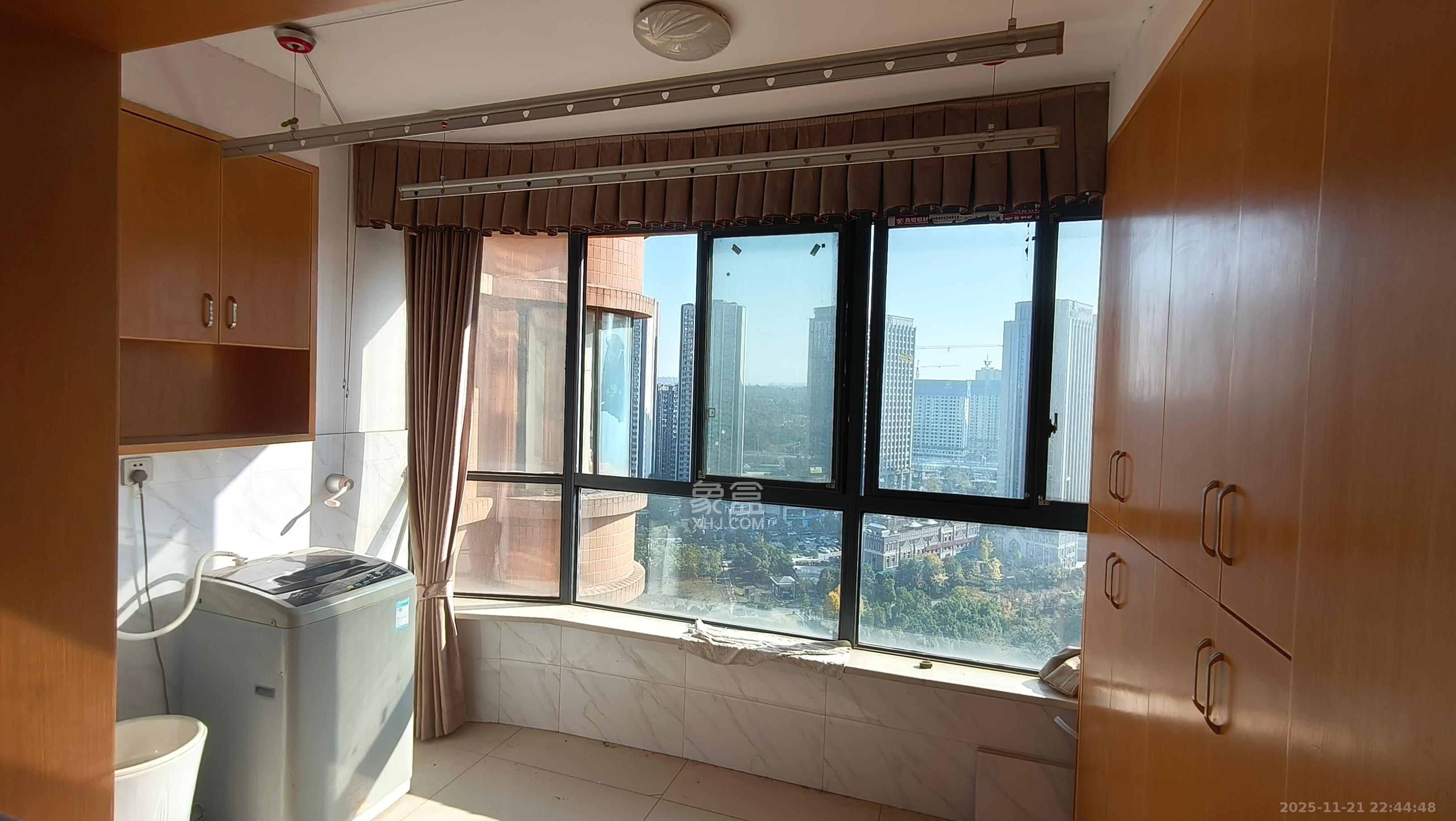 五矿万境水岸一期(万境水岸嘉苑) 3室2厅1卫 2200.0元/月 五矿万境水岸一期(万境水岸嘉苑) 3室2厅1卫 2200.0元/月室内图