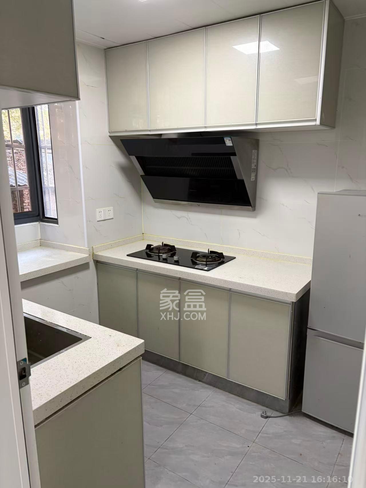 长橡宿舍 1室1厅1卫 1000.0元/月 长橡宿舍 1室1厅1卫 1000.0元/月室内图