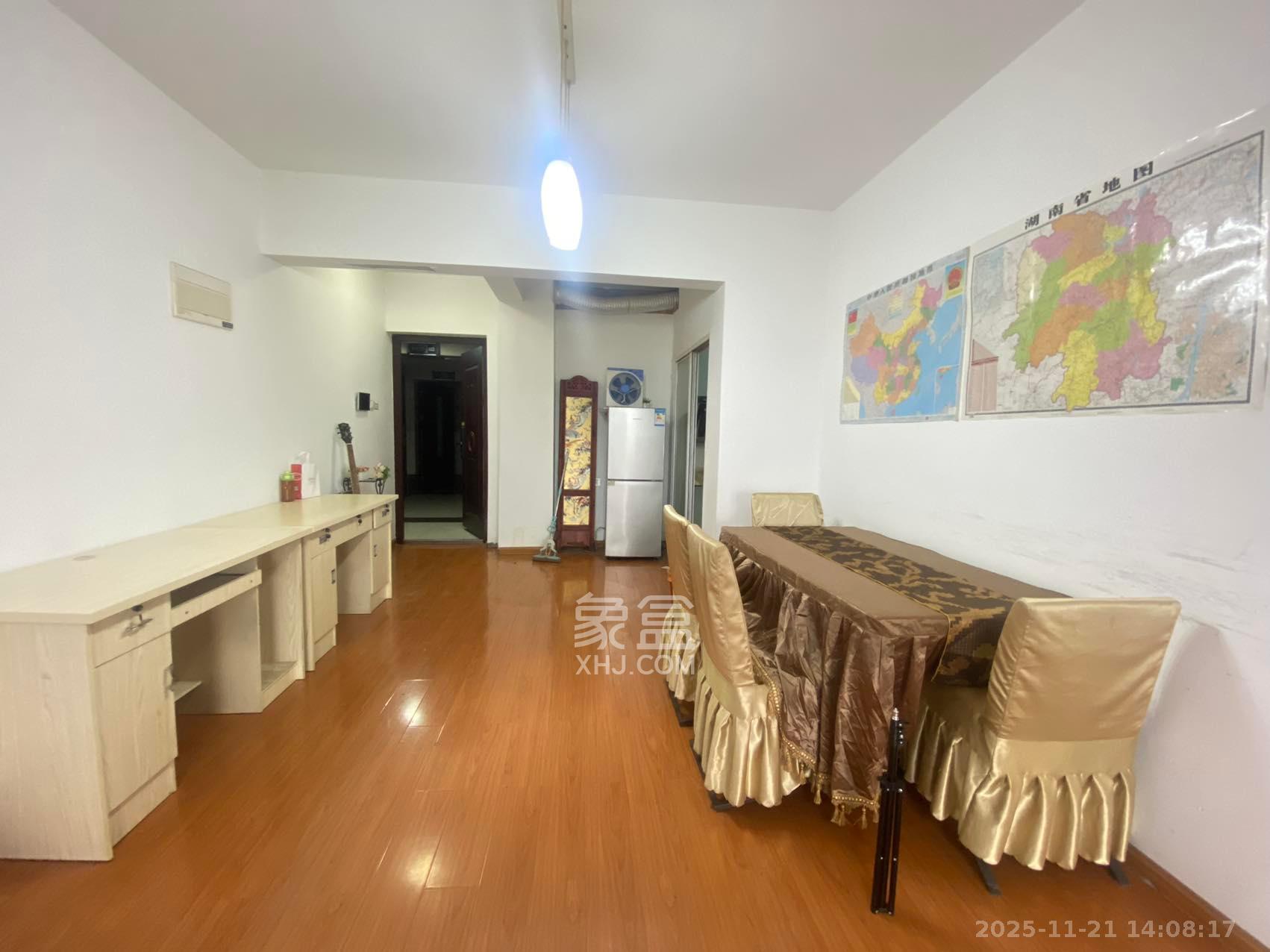 达美D6区 3室2厅2卫 2500.0元/月 达美D6区 3室2厅2卫 2500.0元/月室内图