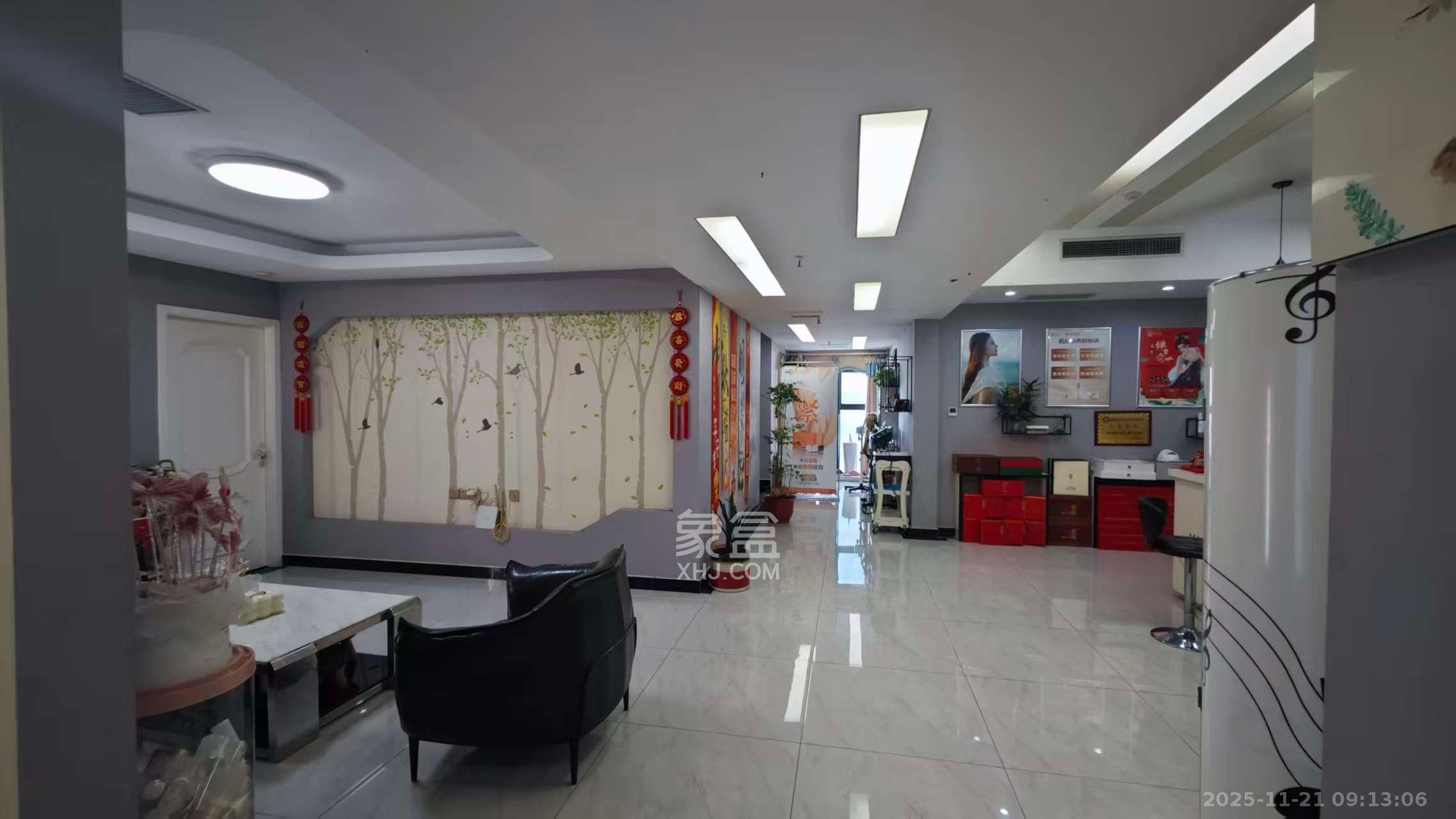 万坤图财富广场 1室1厅2卫 12000.0元/月 万坤图财富广场 1室1厅2卫 12000.0元/月室内图