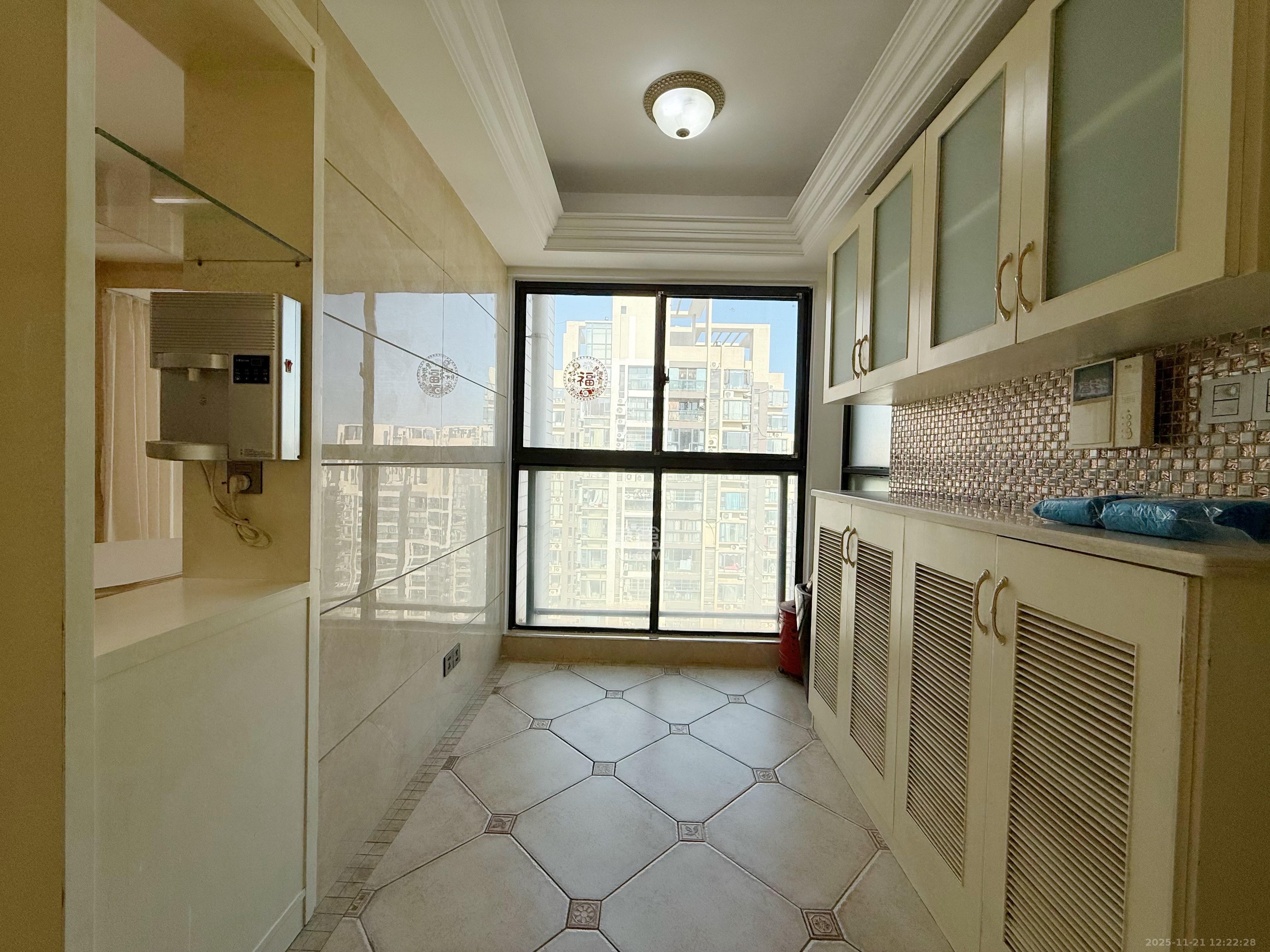 蓝山郡 3室2厅1卫 2900.0元/月 蓝山郡 3室2厅1卫 2900.0元/月室内图