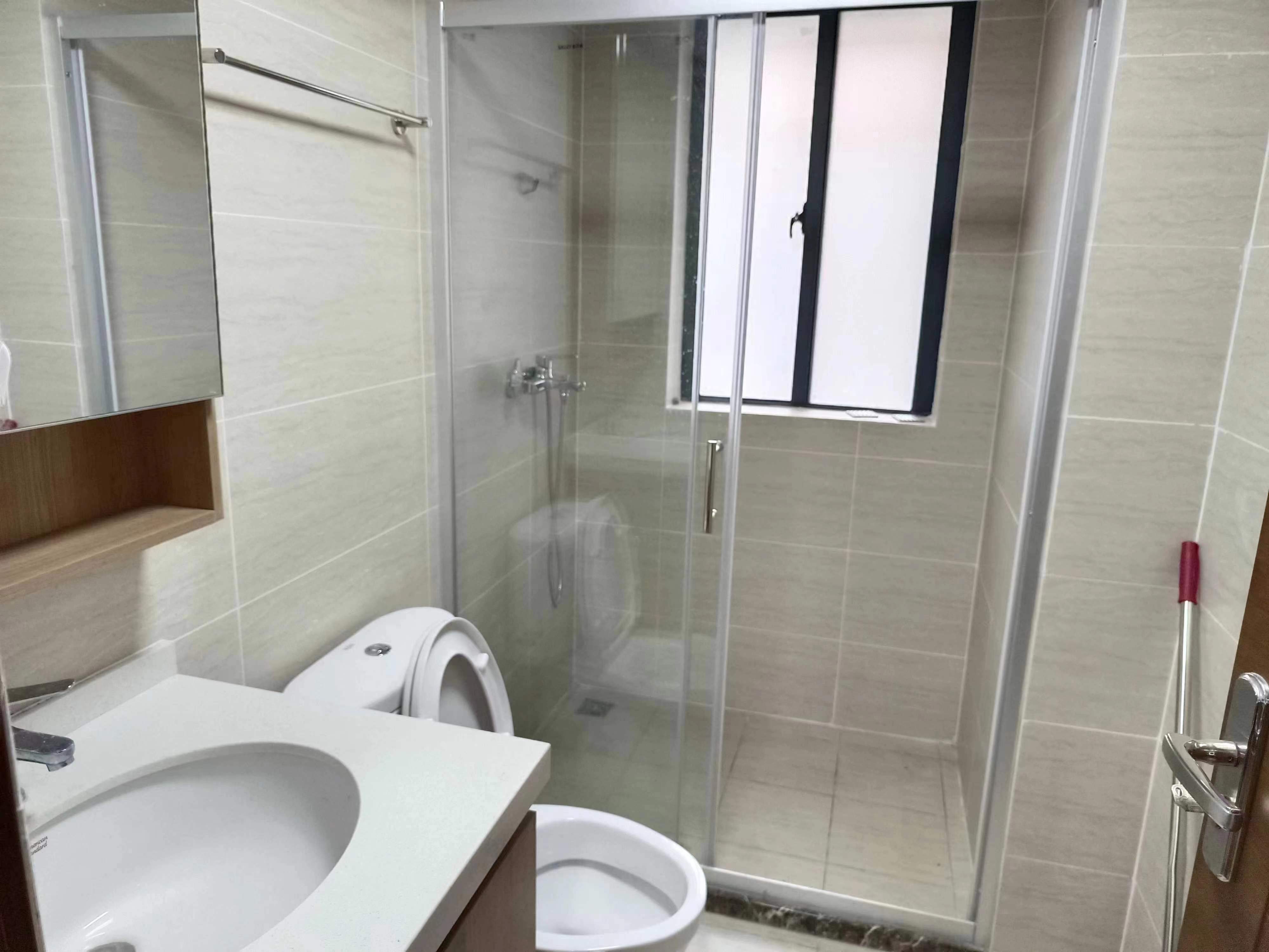 南海幸福汇 4室2厅2卫 2600.0元/月 南海幸福汇 4室2厅2卫 2600.0元/月室内图