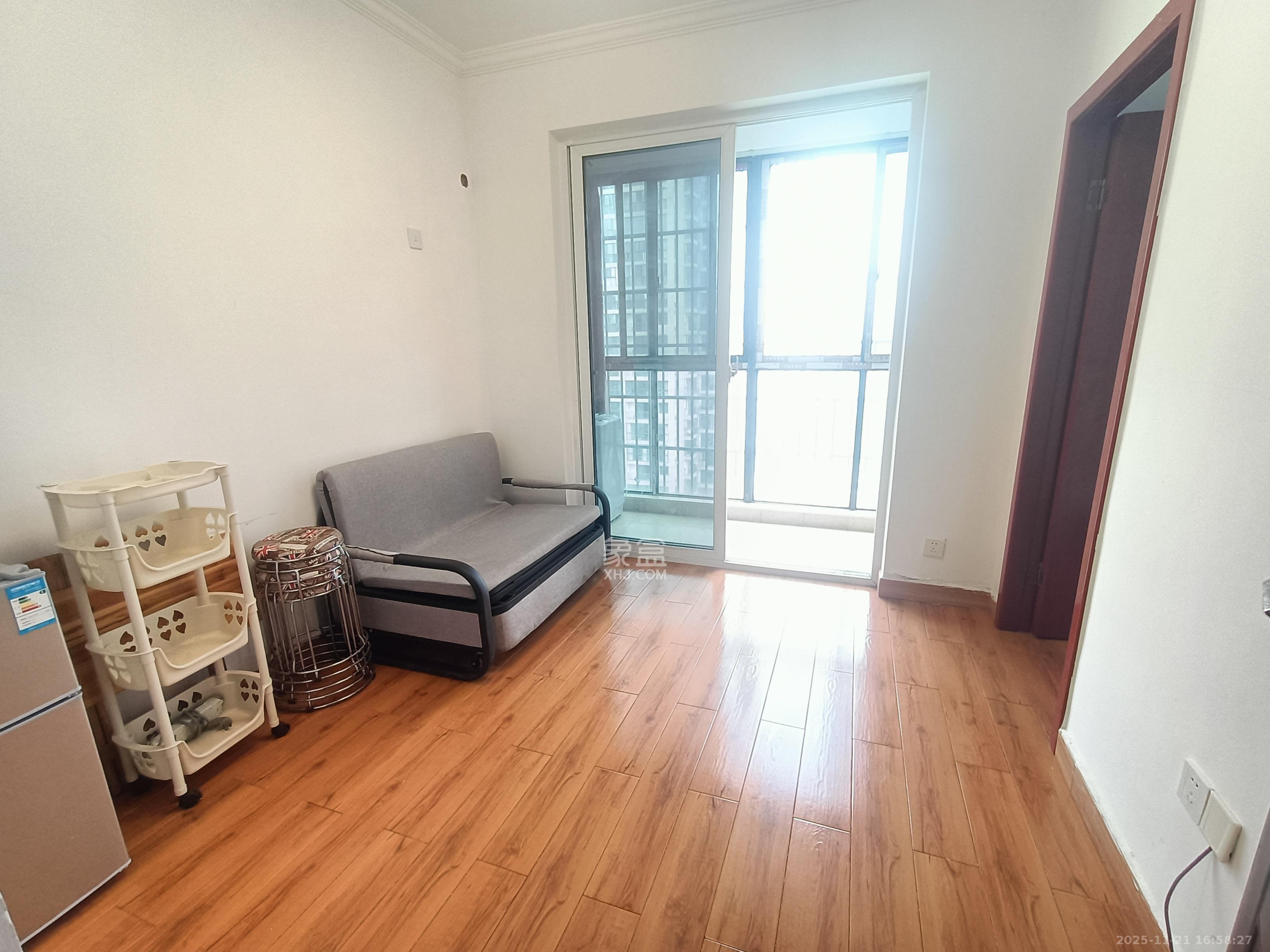 和悦城(蟠龙景苑) 1室1厅1卫 1000.0元/月 和悦城(蟠龙景苑) 1室1厅1卫 1000.0元/月室内图