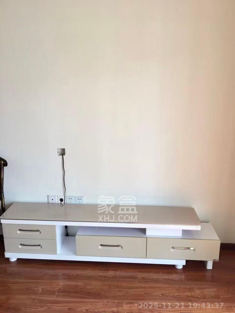 山水新城 2室1厅1卫 1700.0元/月 山水新城 2室1厅1卫 1700.0元/月室内图