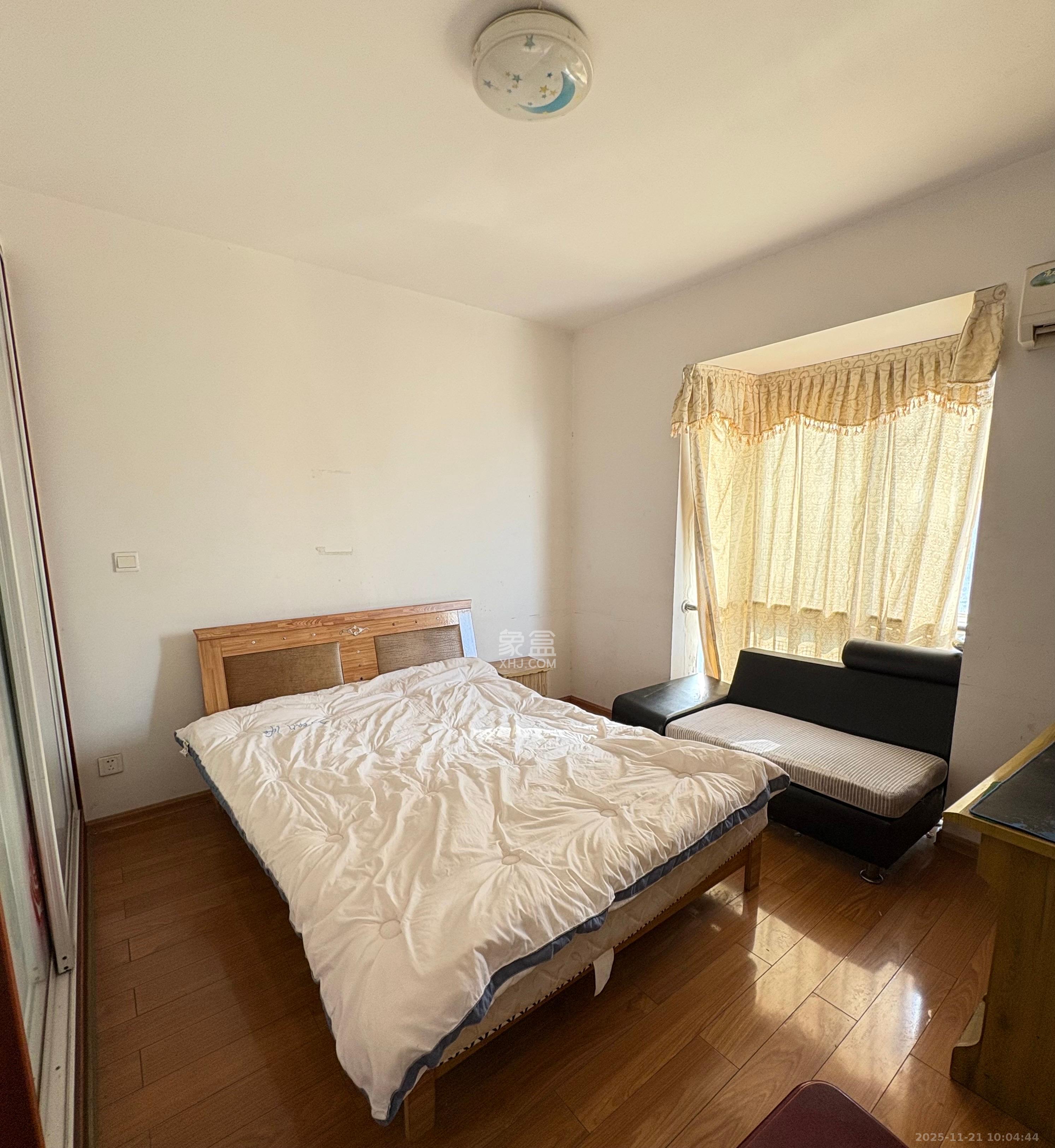 圣力华苑  1室2厅2卫    1650.0元/月室内图