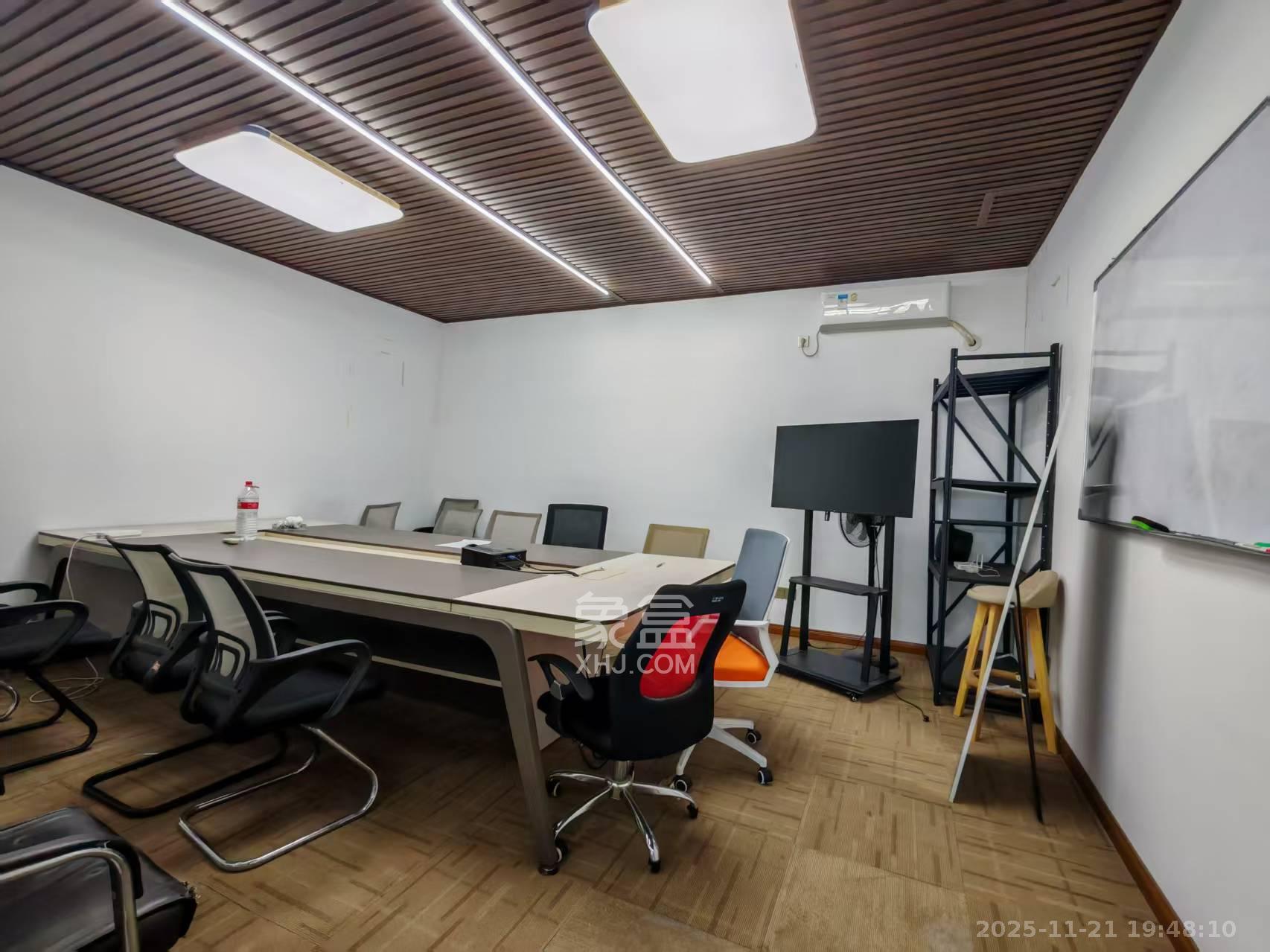 星工场  5室2厅2卫    7800.0元/月室内图