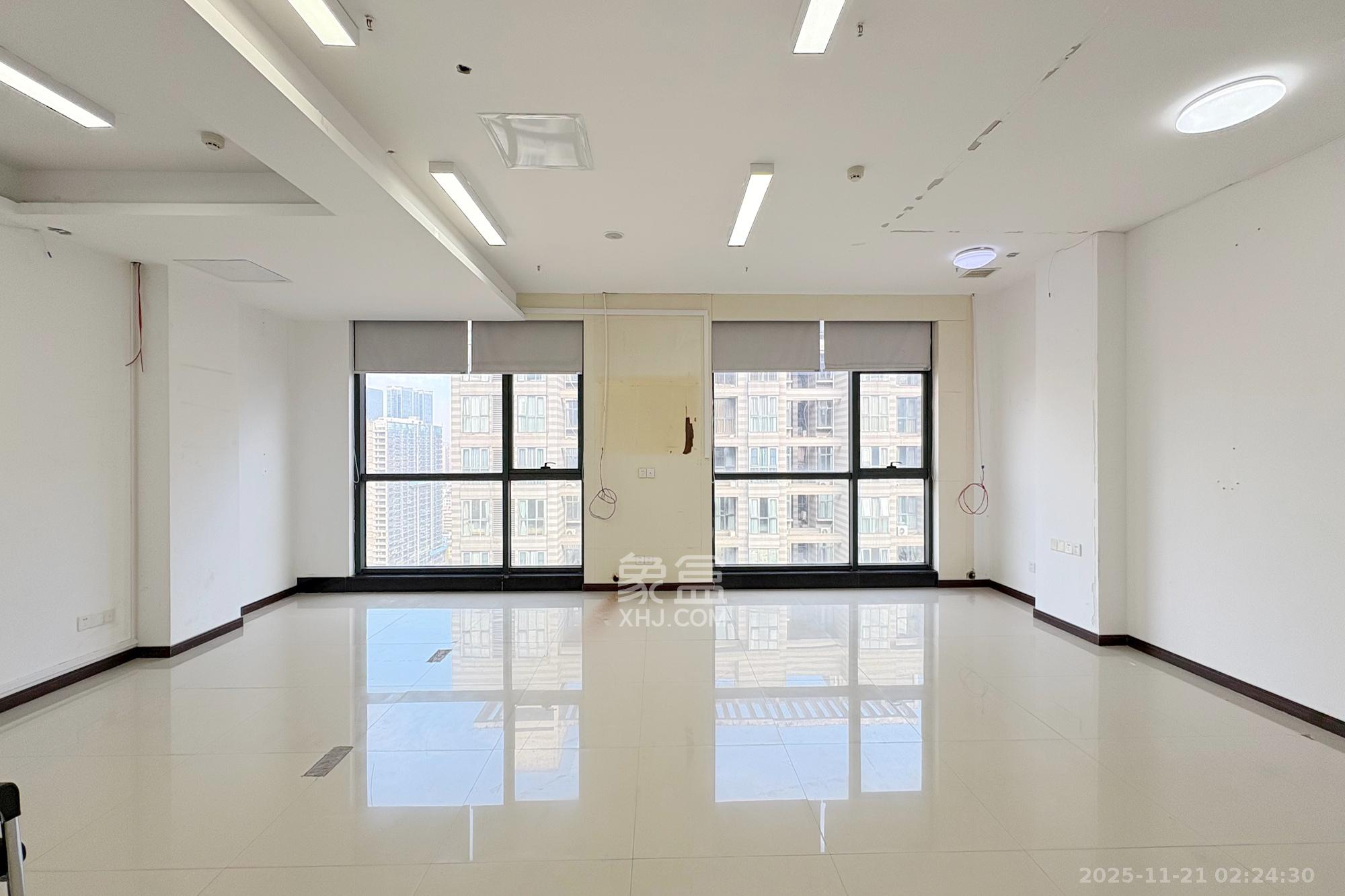 中天广场 1室1厅1卫 39.6万 中天广场 1室1厅1卫 39.6万客厅