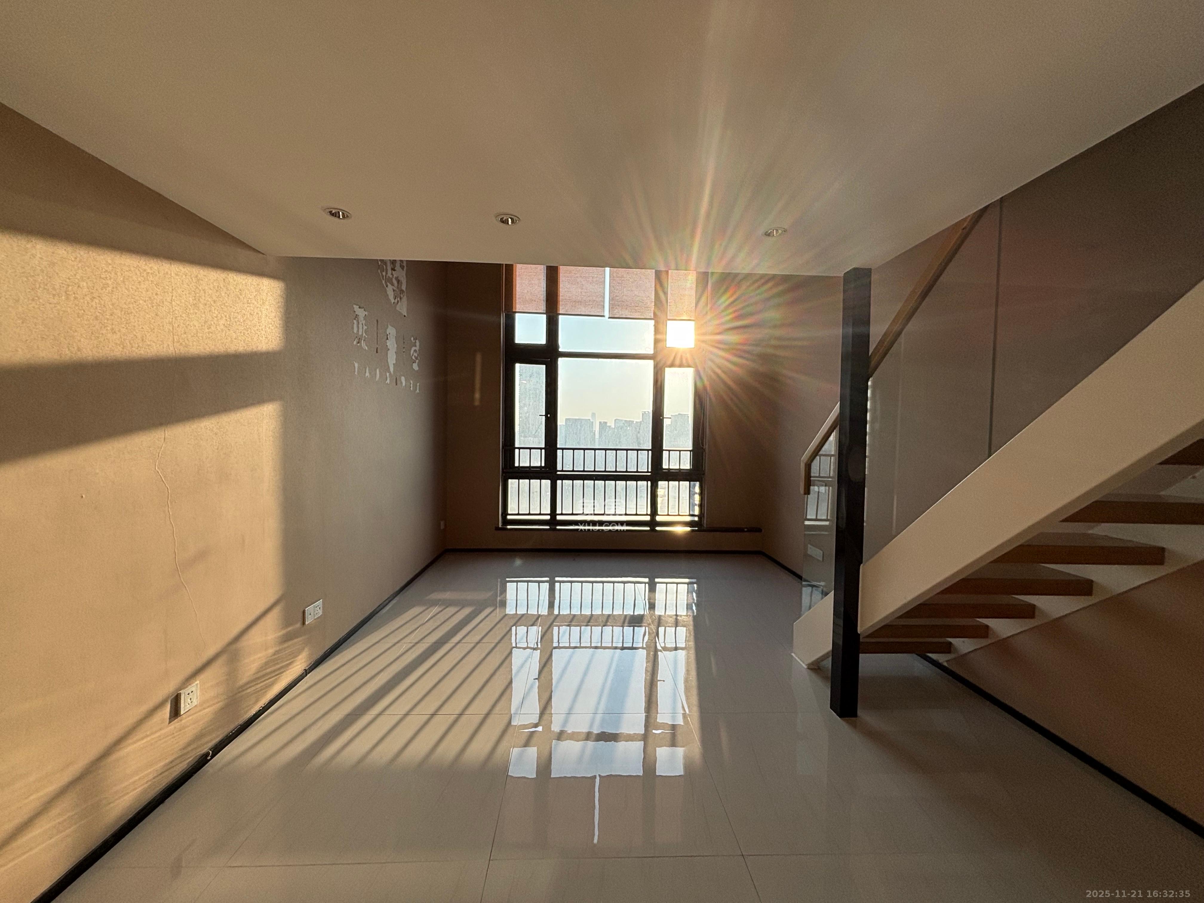 藏珑湖上公馆 1室0厅0卫 2300.0元/月 藏珑湖上公馆 1室0厅0卫 2300.0元/月室内图