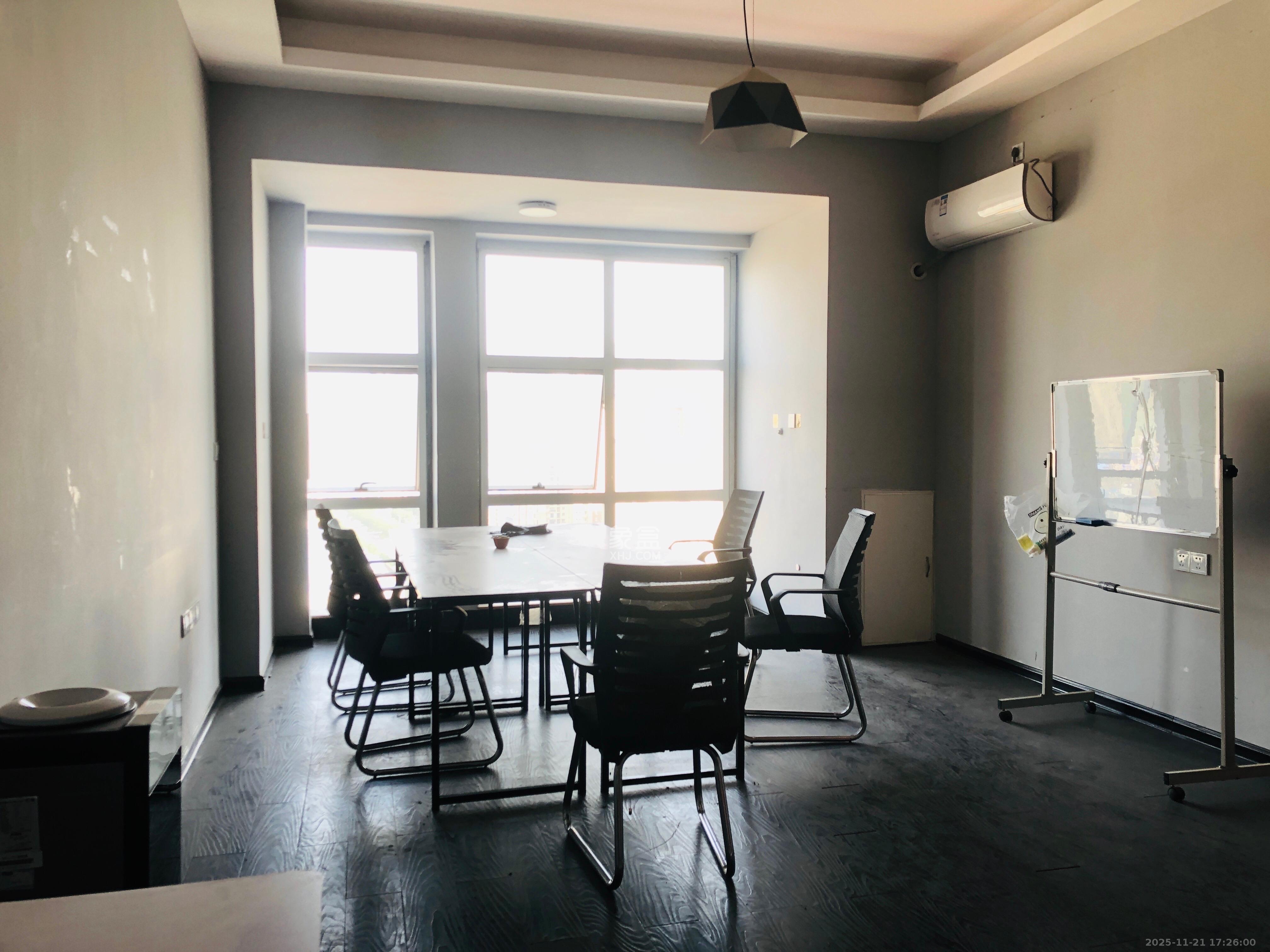 恒泰广场 1室1厅1卫 1800.0元/月 恒泰广场 1室1厅1卫 1800.0元/月室内图