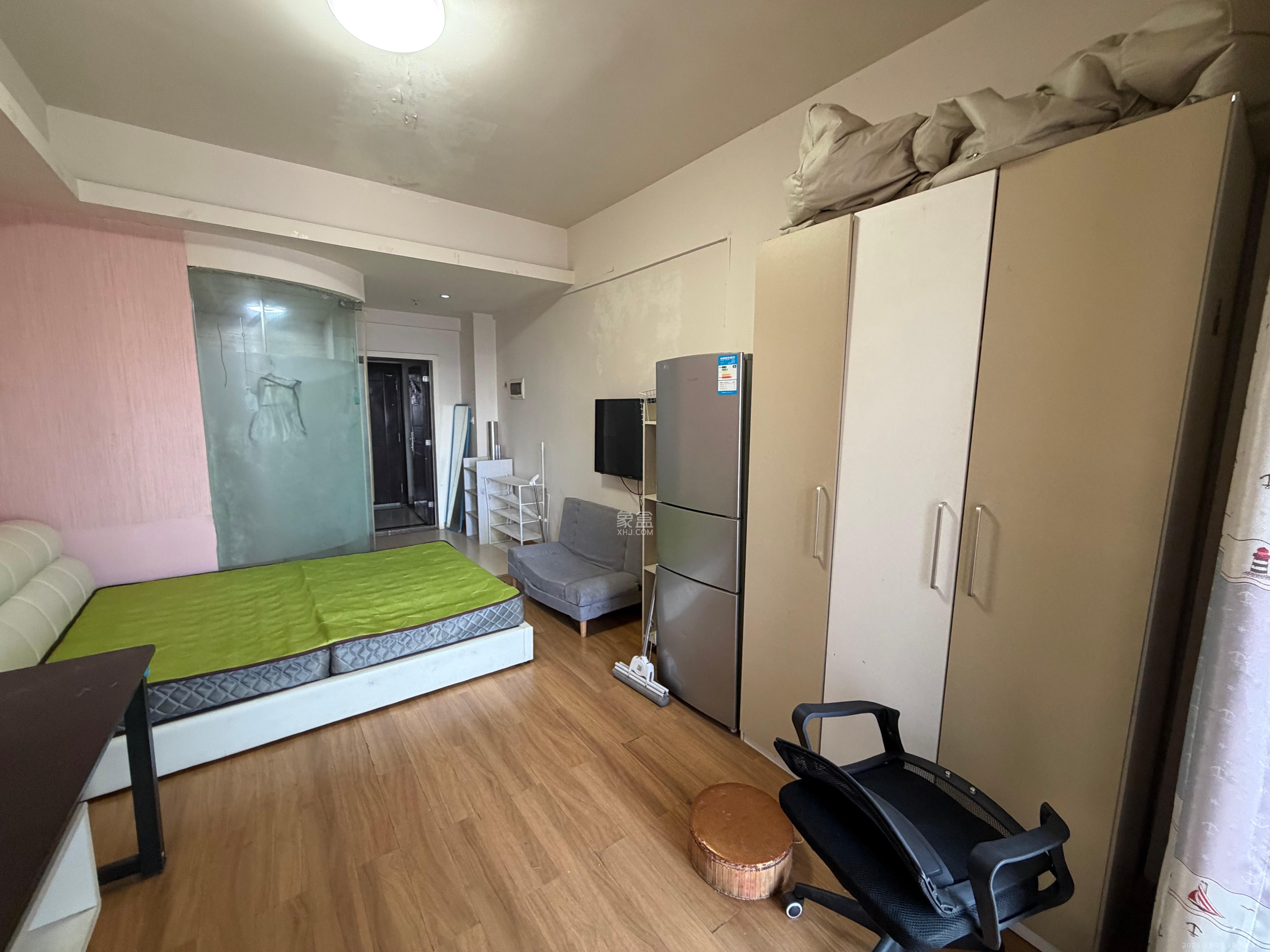 水岸世景  1室1厅1卫    1000.0元/月室内图