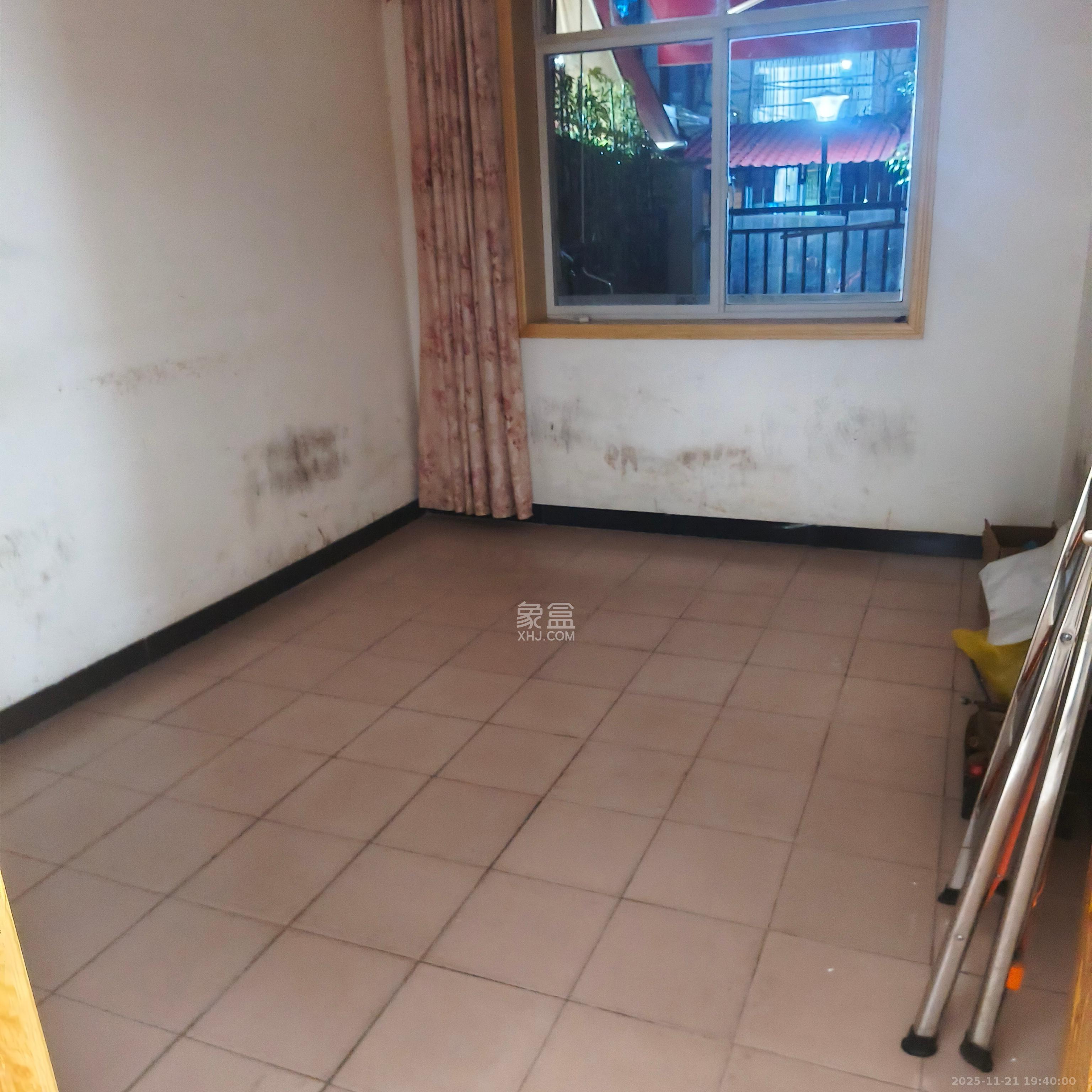 人民新村  3室2厅1卫    3000.0元/月室内图