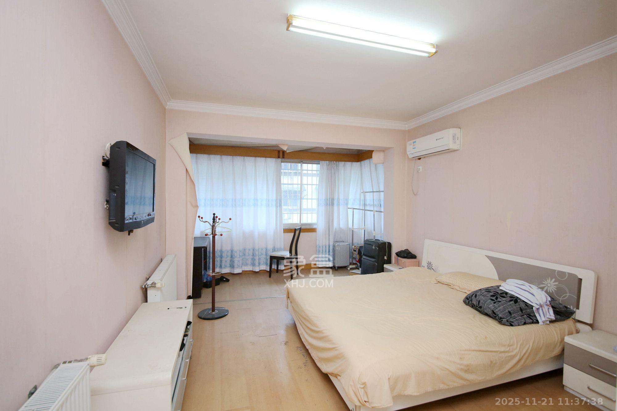 铭园小区 5室2厅3卫 4500.0元/月 铭园小区 5室2厅3卫 4500.0元/月室内图