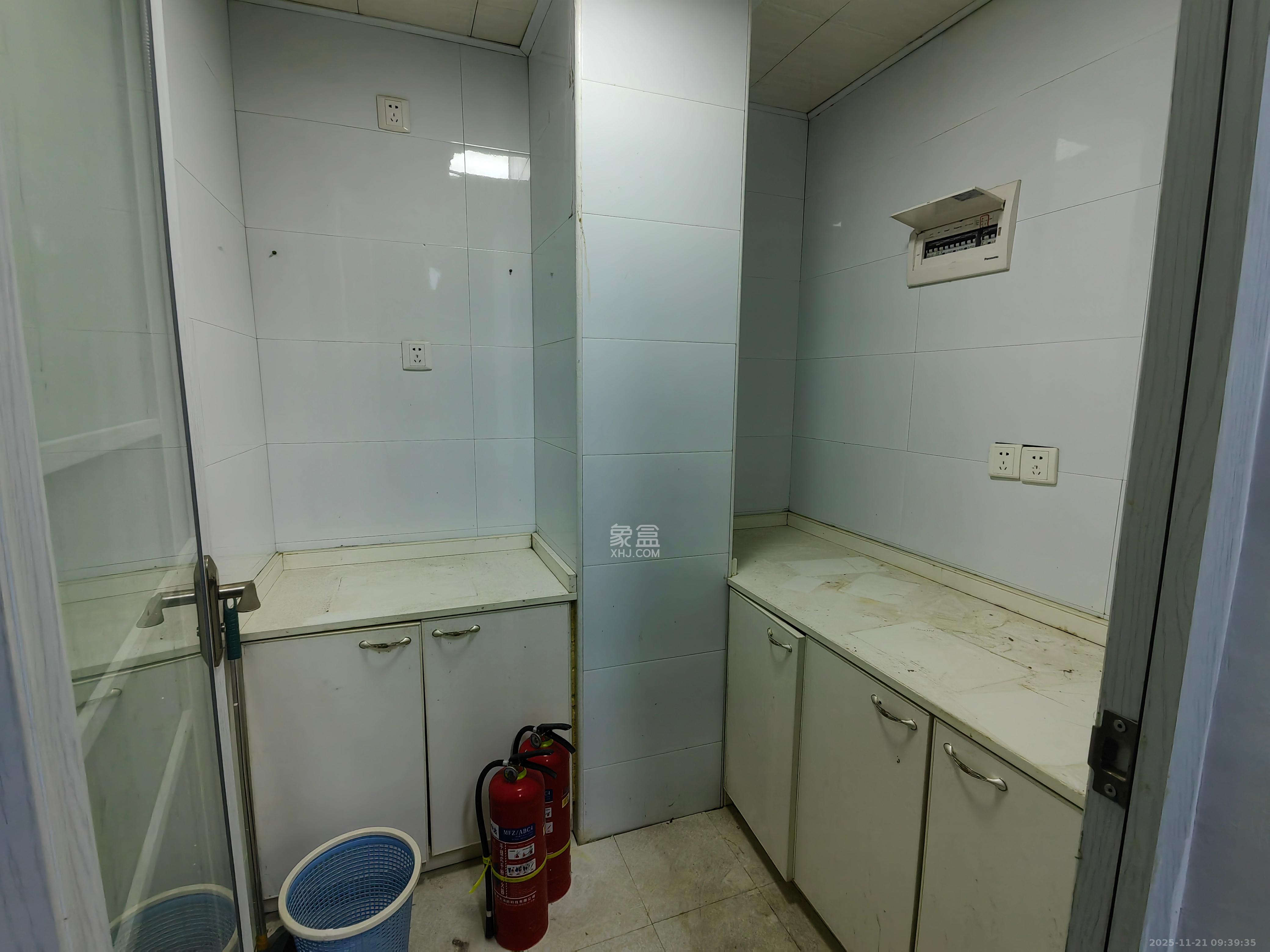 恒大雅苑  3室2厅1卫    3200.0元/月室内图