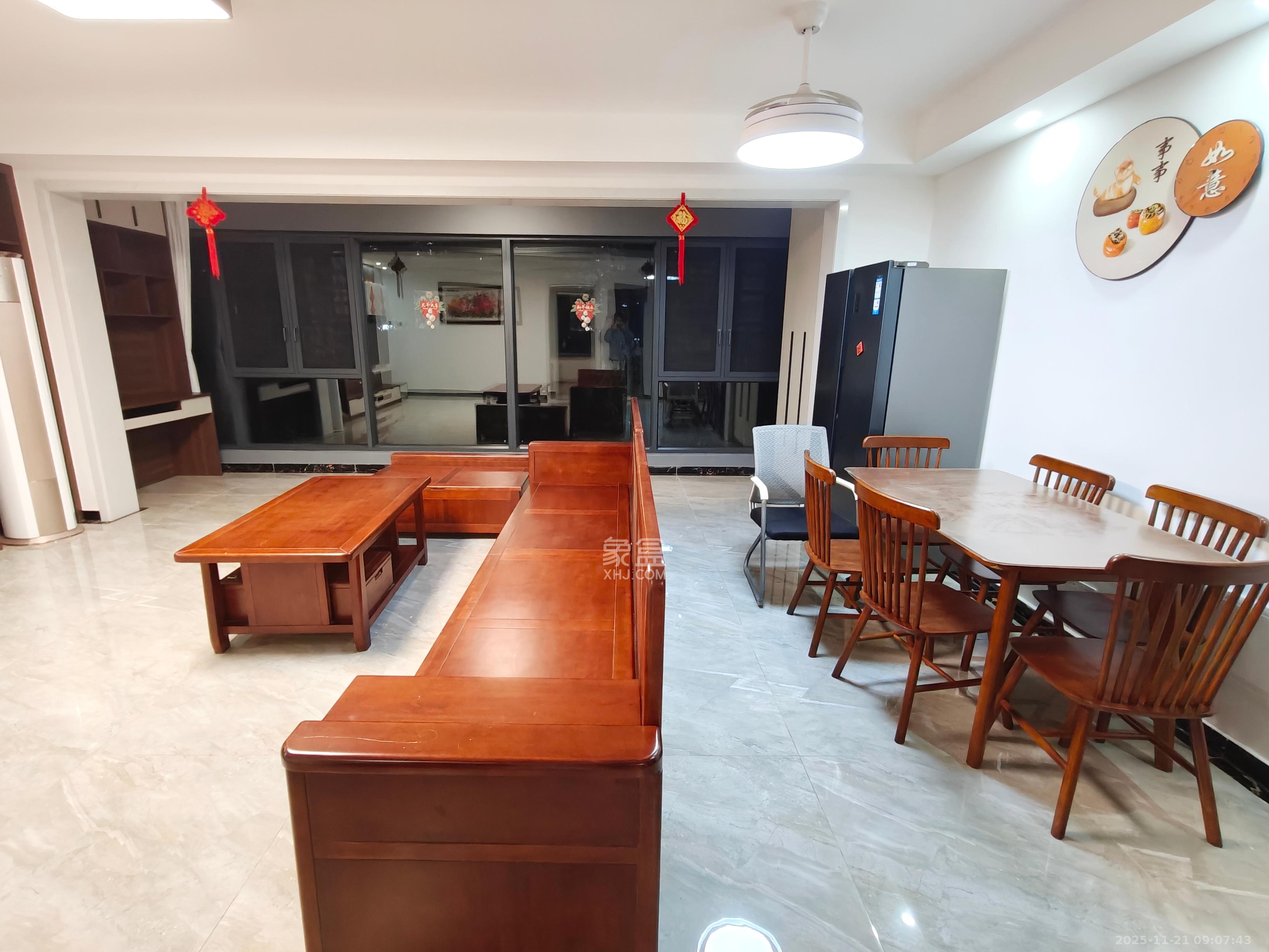 万润滨江天著 4室2厅2卫 2800.0元/月 万润滨江天著 4室2厅2卫 2800.0元/月室内图