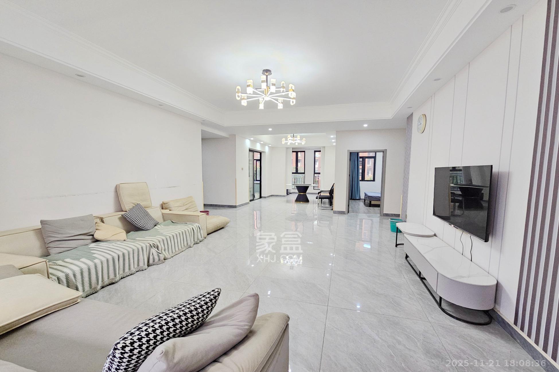 中隆国际御玺 4室2厅3卫 4500.0元/月 中隆国际御玺 4室2厅3卫 4500.0元/月室内图