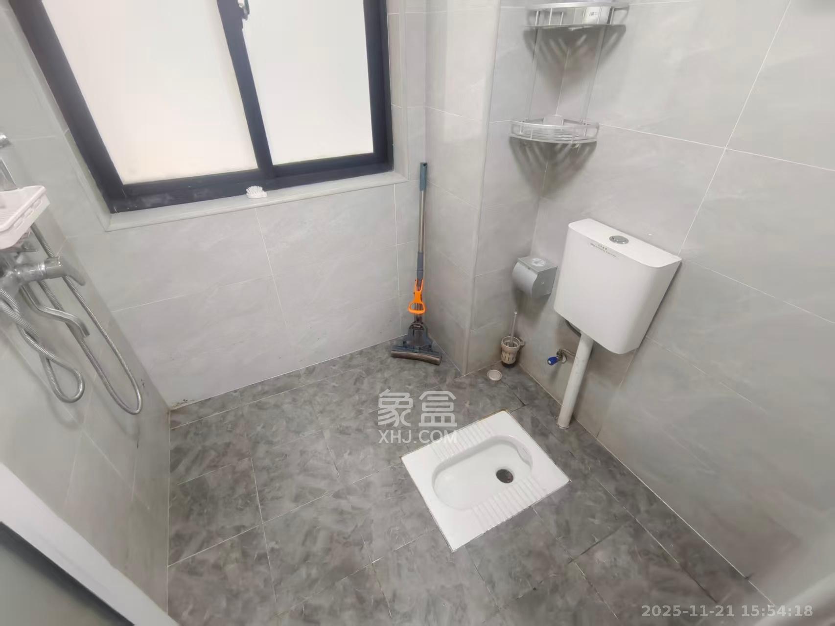 勤诚达境界城  4室2厅2卫    2400.0元/月室内图