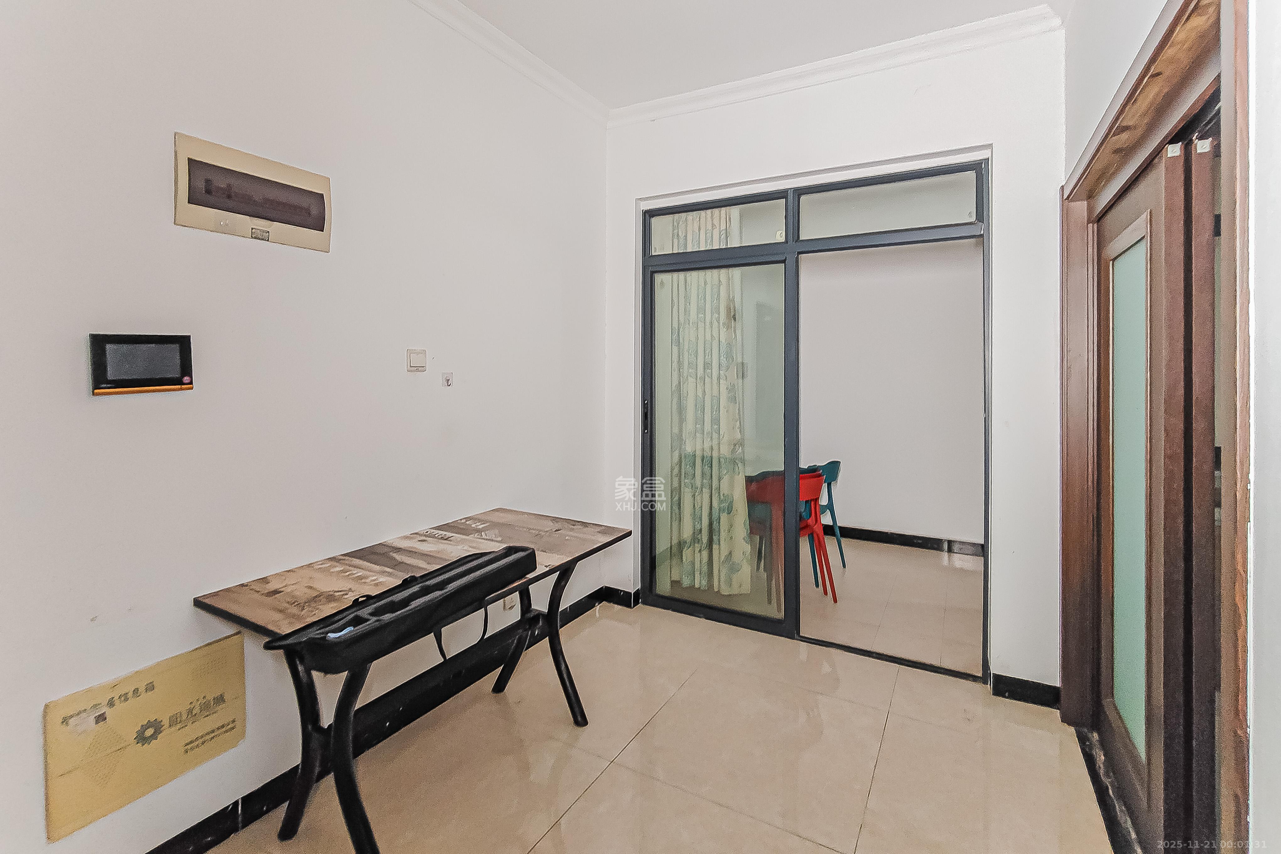 阳光锦城 2室2厅1卫 100.0万 阳光锦城 2室2厅1卫 100.0万客厅