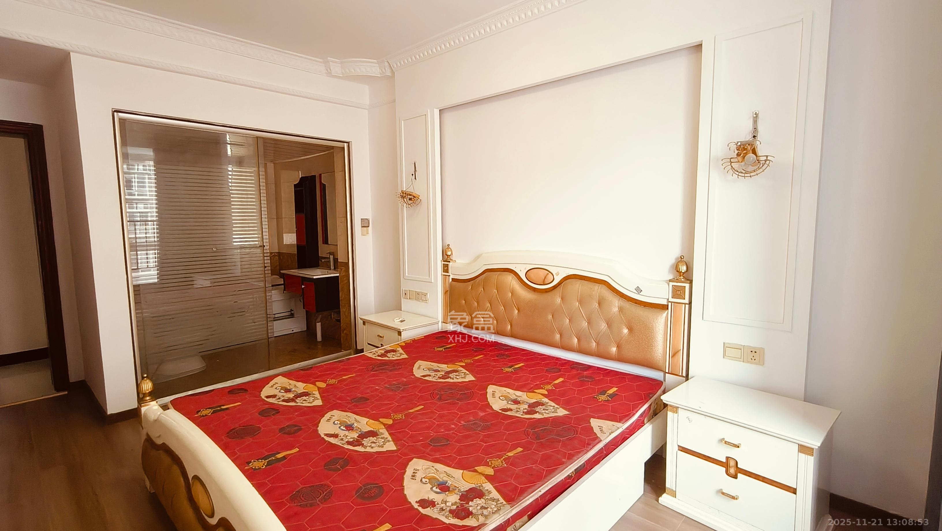 筑梦园  3室2厅2卫    1900.0元/月室内图