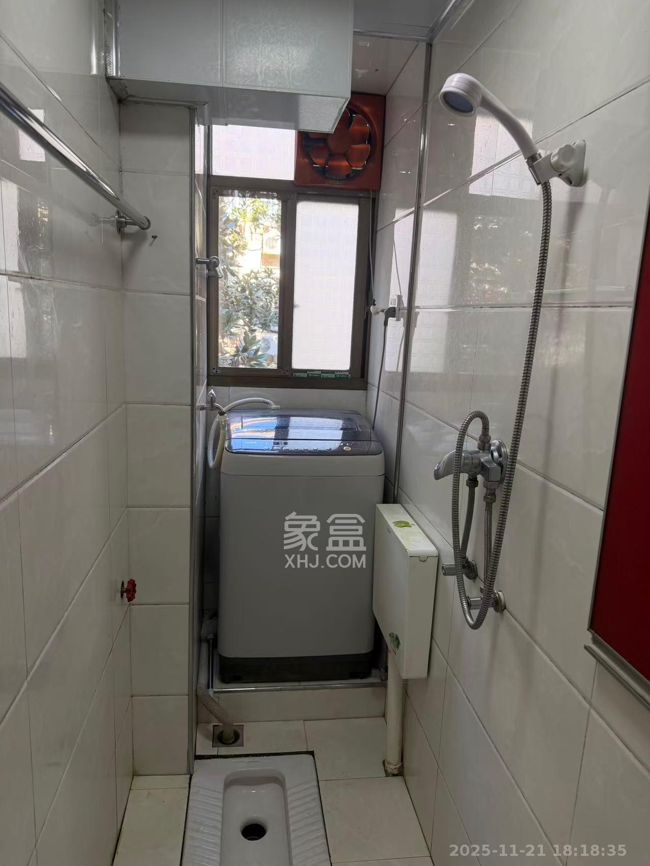 人造板厂宿舍（新河北堤1号）  2室1厅1卫    1800.0元/月室内图