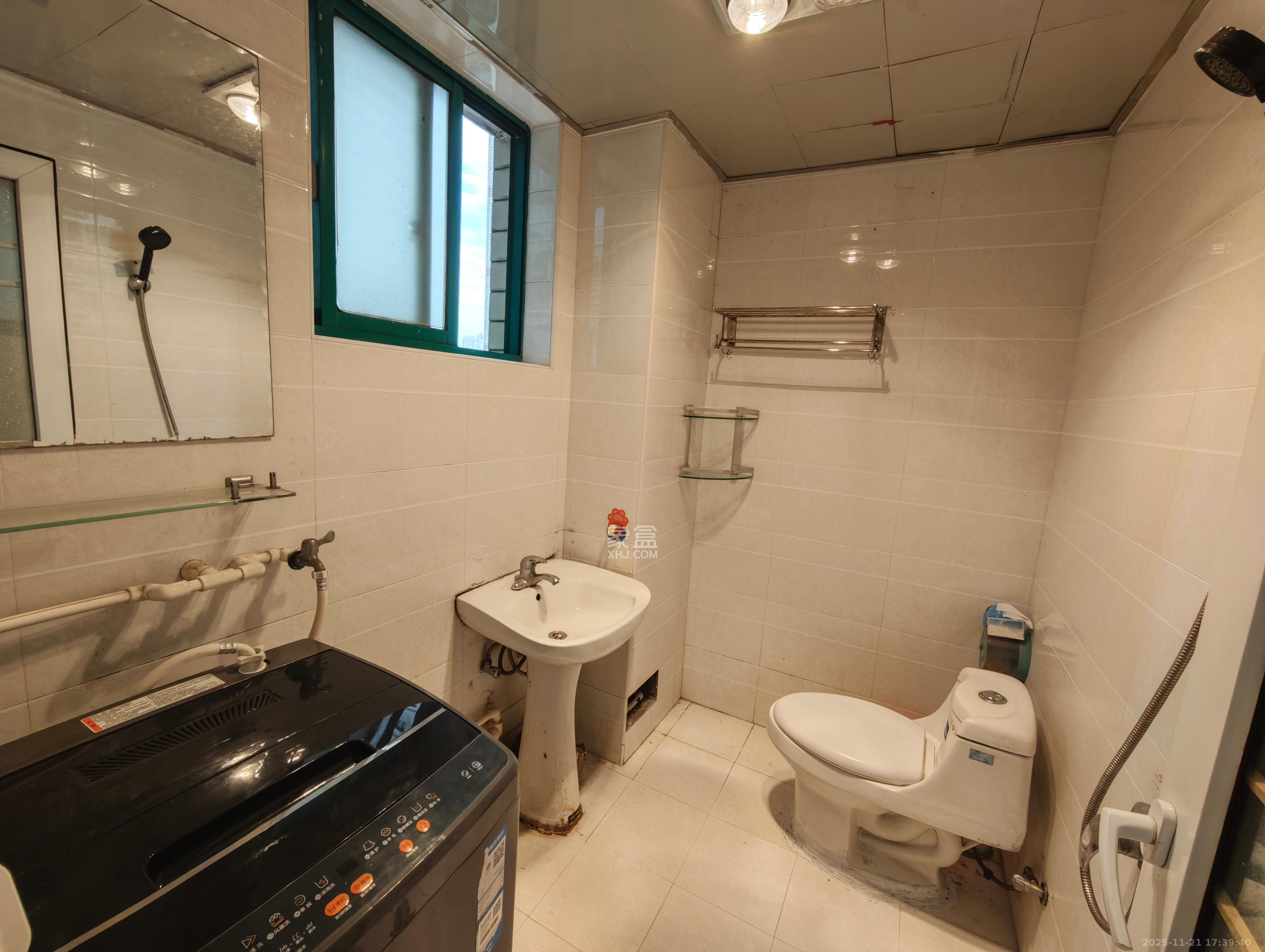 明城公寓  1室1厅1卫    1360.0元/月室内图