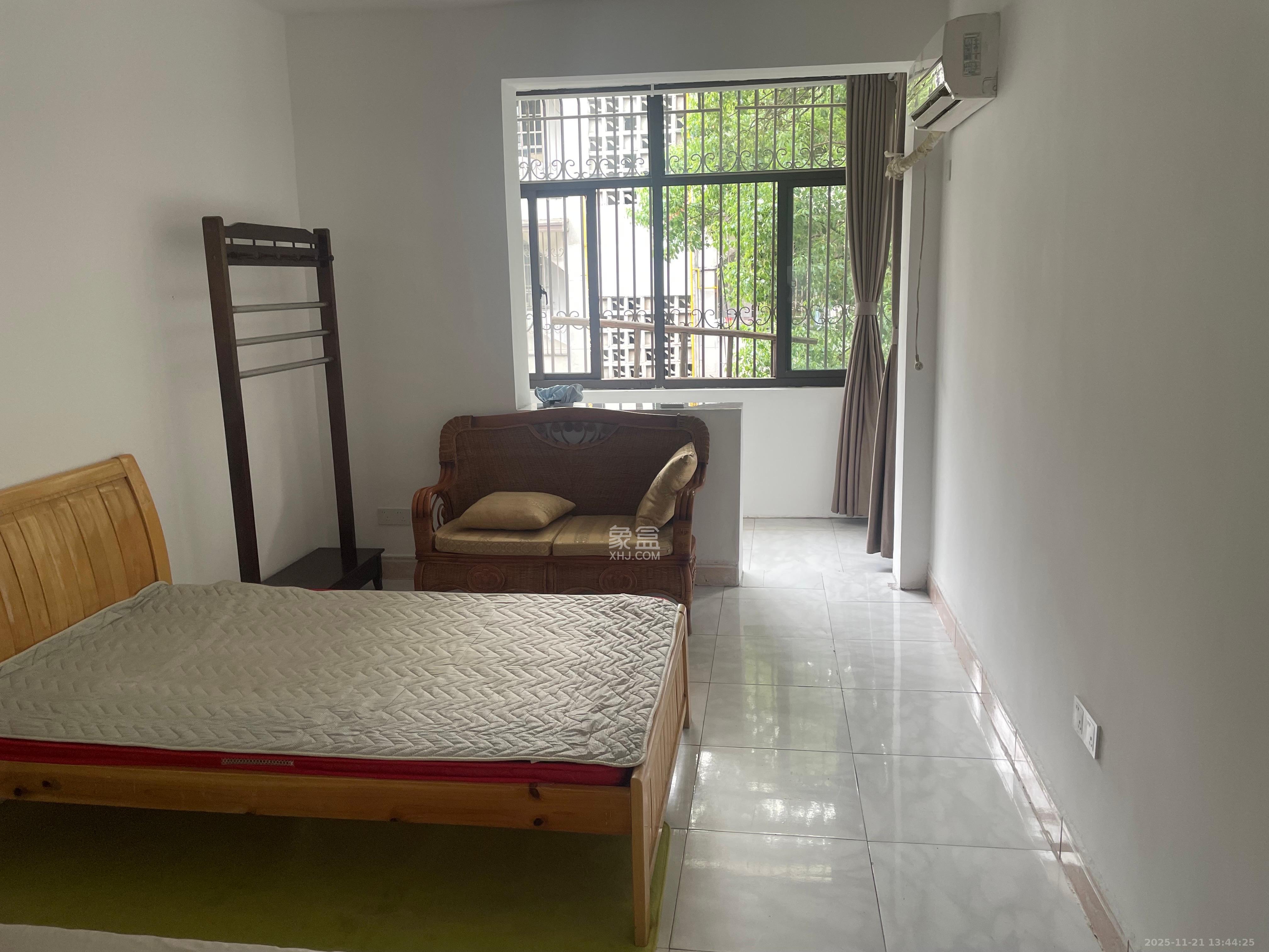 五一东村 1室1厅1卫 1200.0元/月 五一东村 1室1厅1卫 1200.0元/月室内图