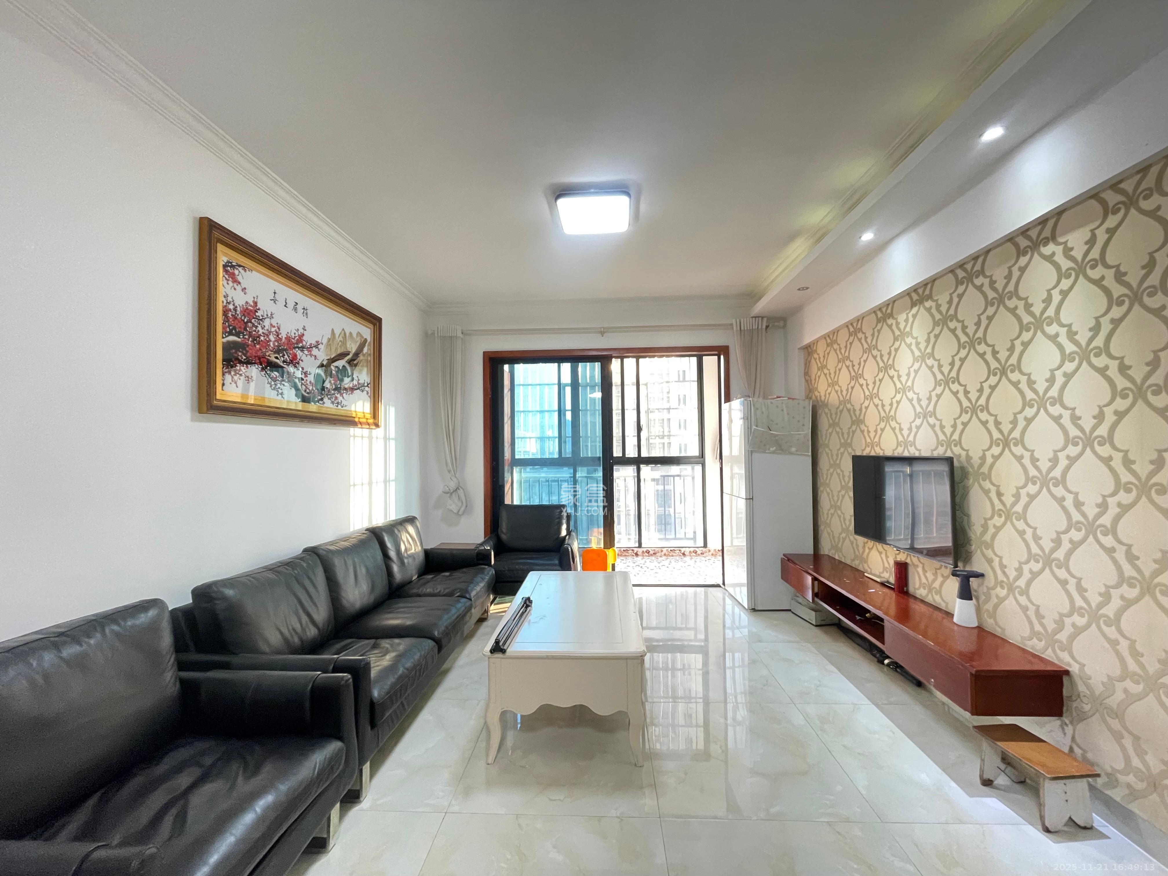 紫御江山 3室2厅1卫 2300.0元/月 紫御江山 3室2厅1卫 2300.0元/月室内图