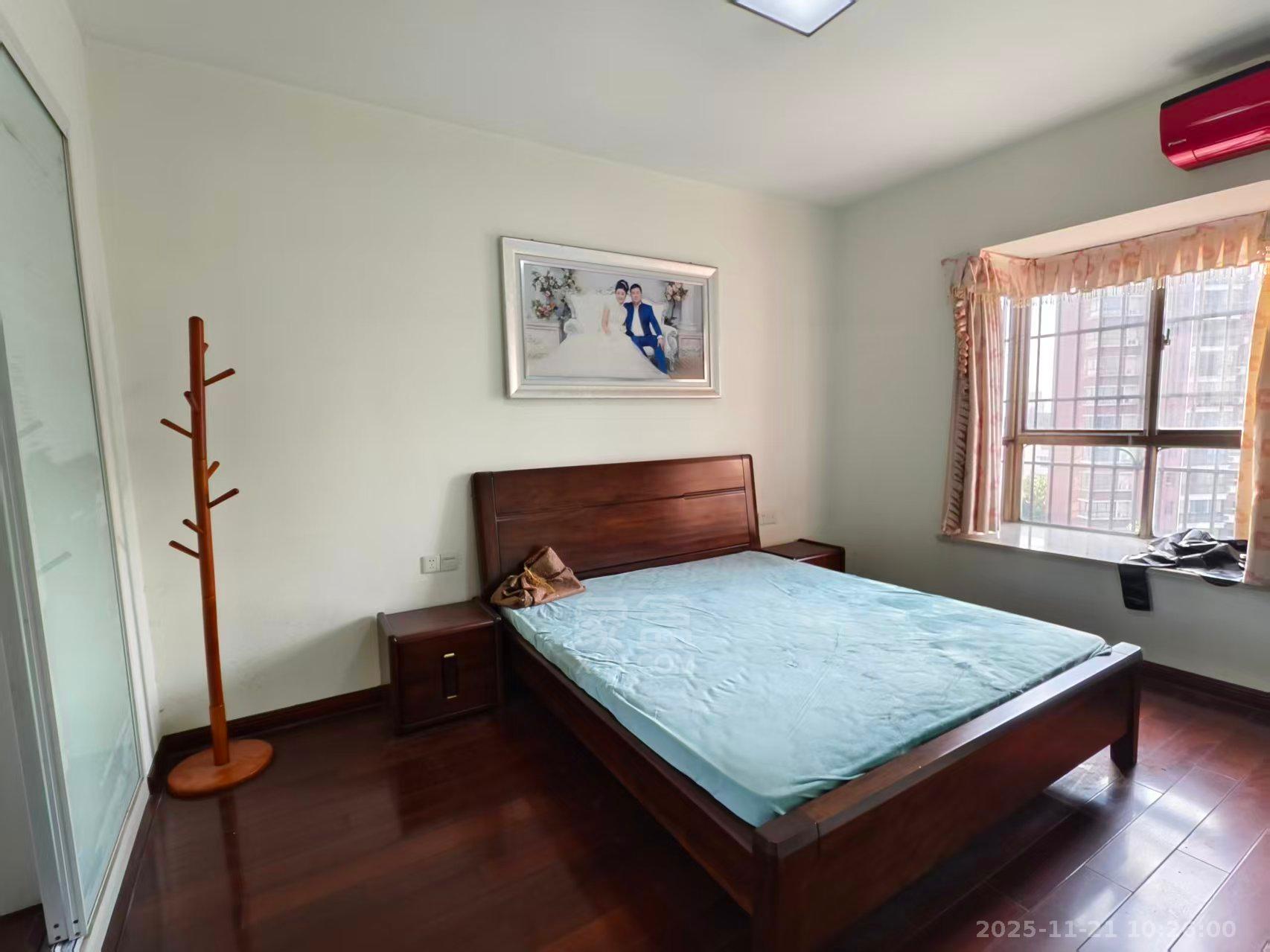 景秀名园  3室2厅2卫    1200.0元/月室内图