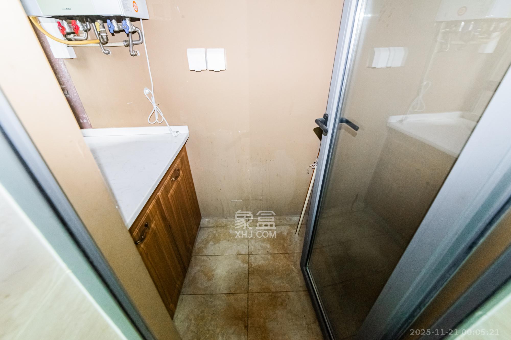 珠江郦城公园1号 3室2厅2卫 120.0万 珠江郦城公园1号 3室2厅2卫 120.0万阳台