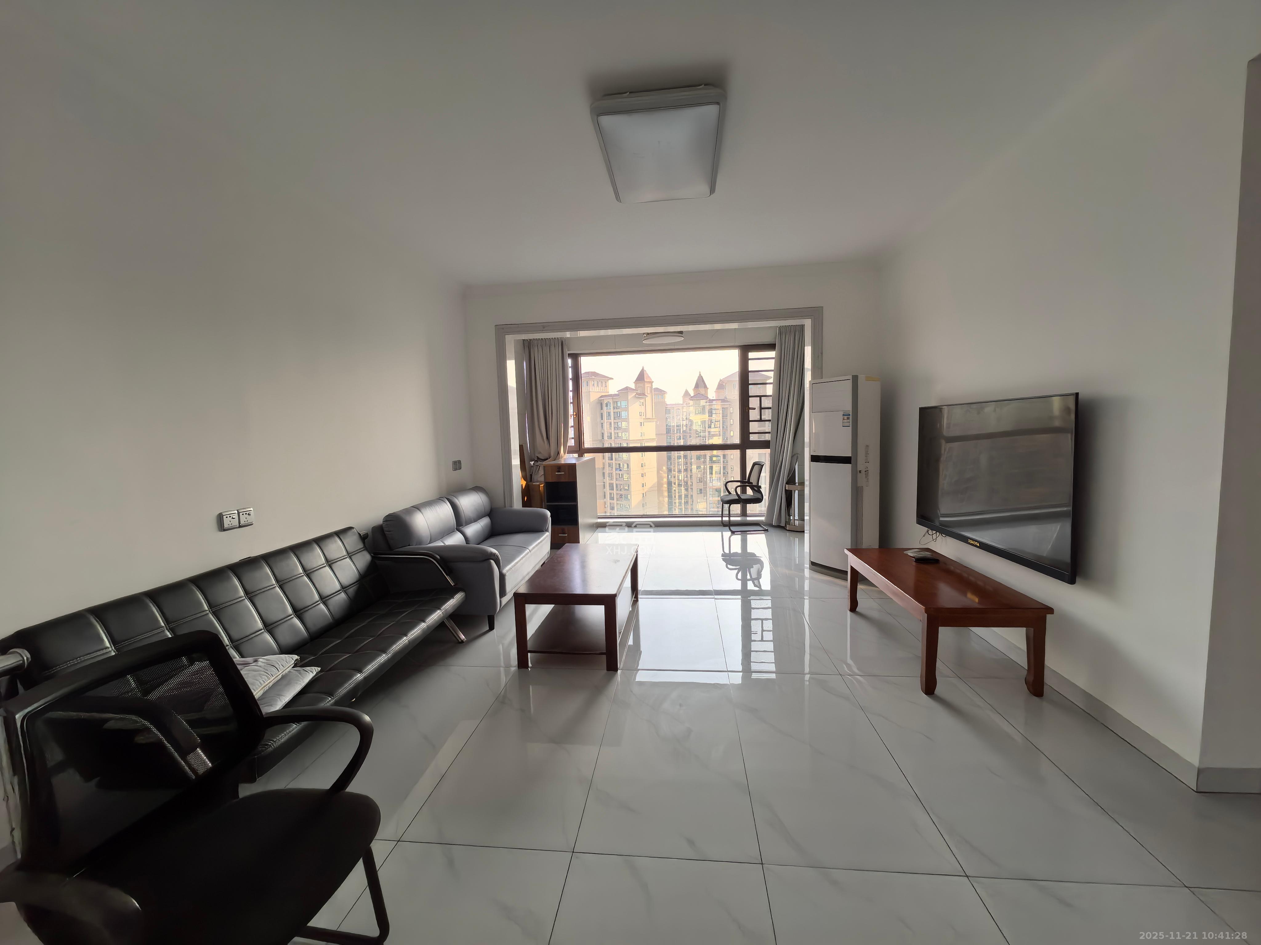 富基世纪公园  1室2厅1卫    2000.0元/月室内图