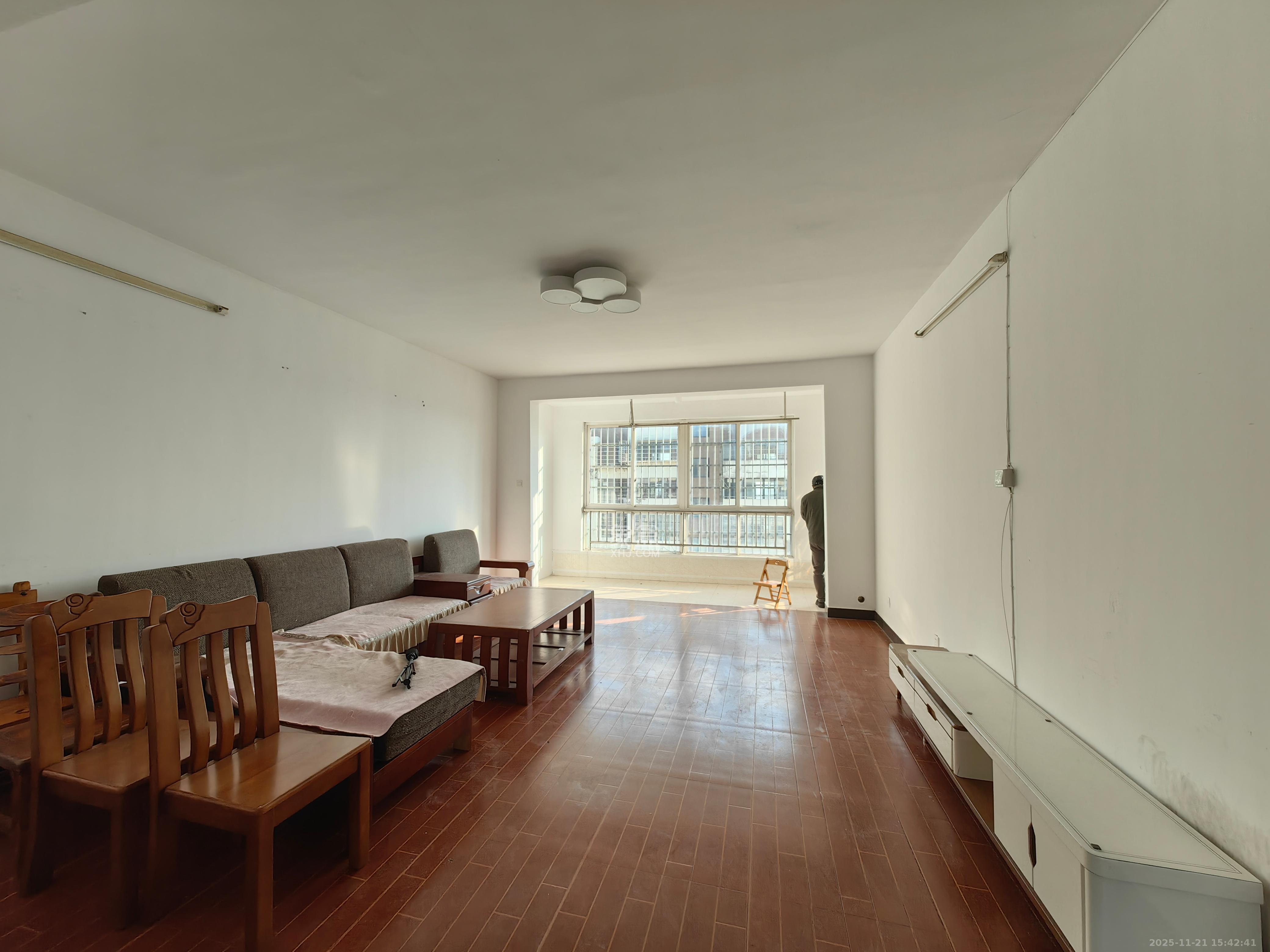 星城福邸(雄天朗郡) 4室2厅2卫 2000.0元/月 星城福邸(雄天朗郡) 4室2厅2卫 2000.0元/月室内图