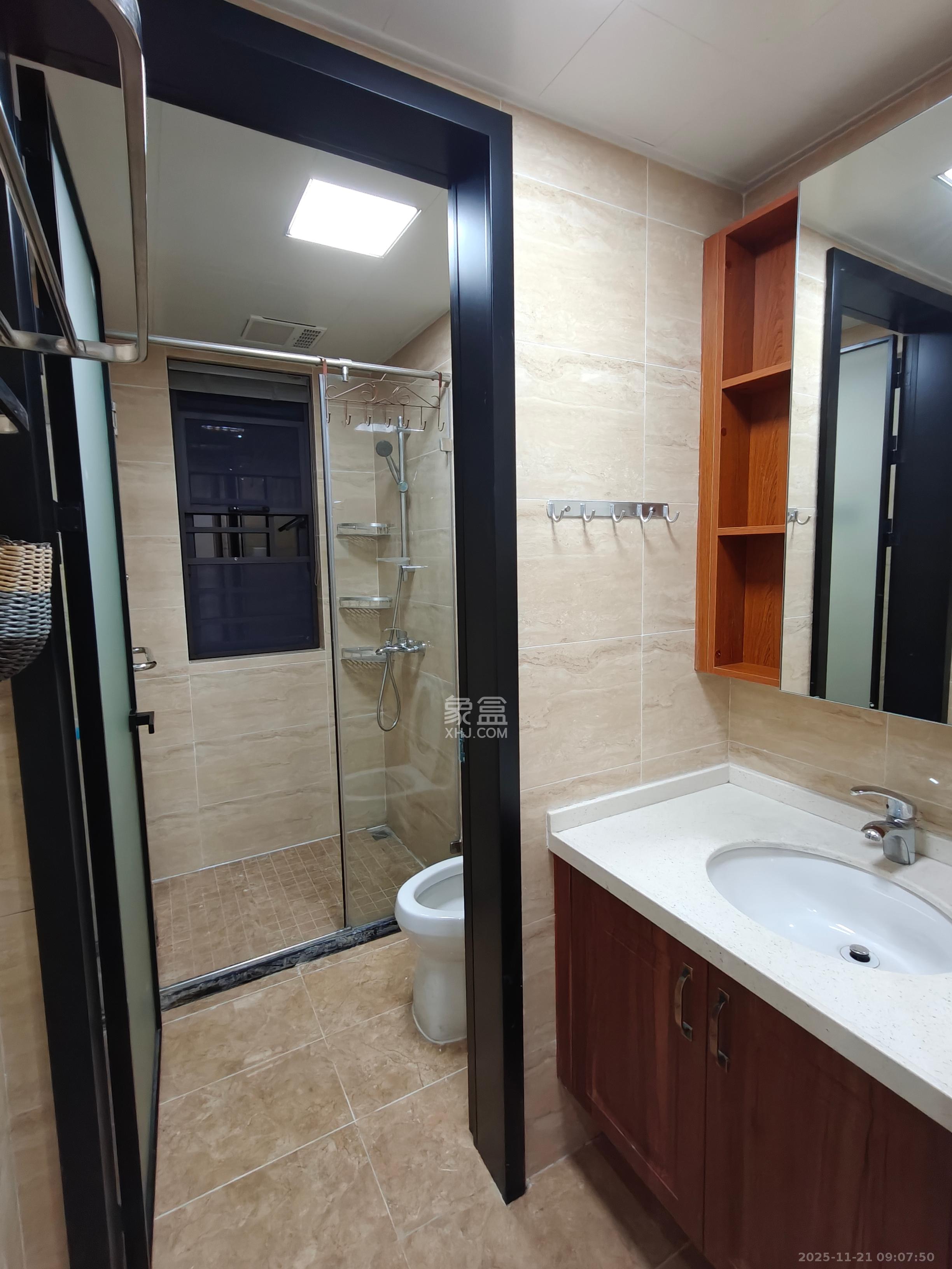 万润滨江天著  4室2厅2卫    2800.0元/月室内图