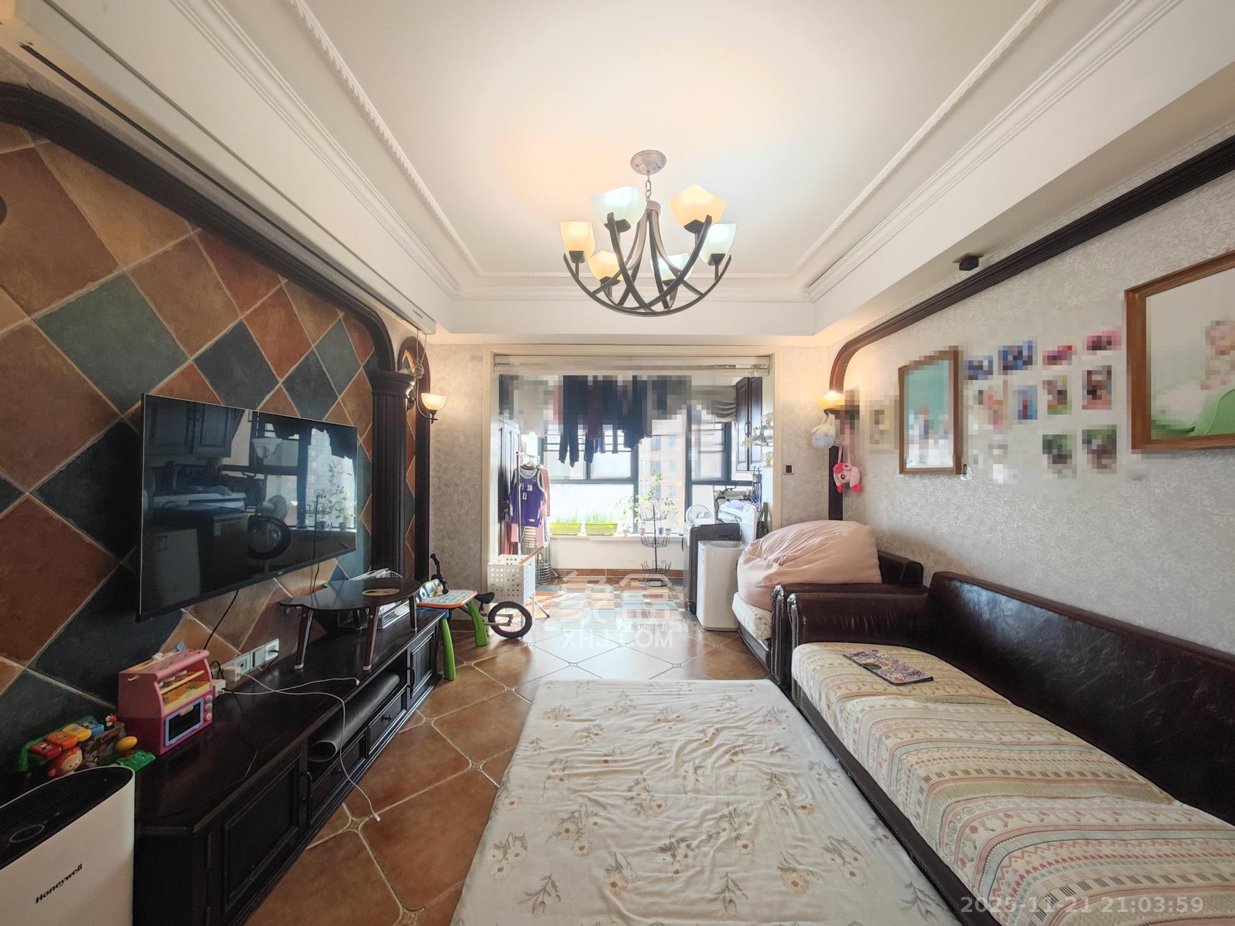 五矿万境水岸一期（万境水岸嘉苑）  3室2厅1卫    110.0万客厅