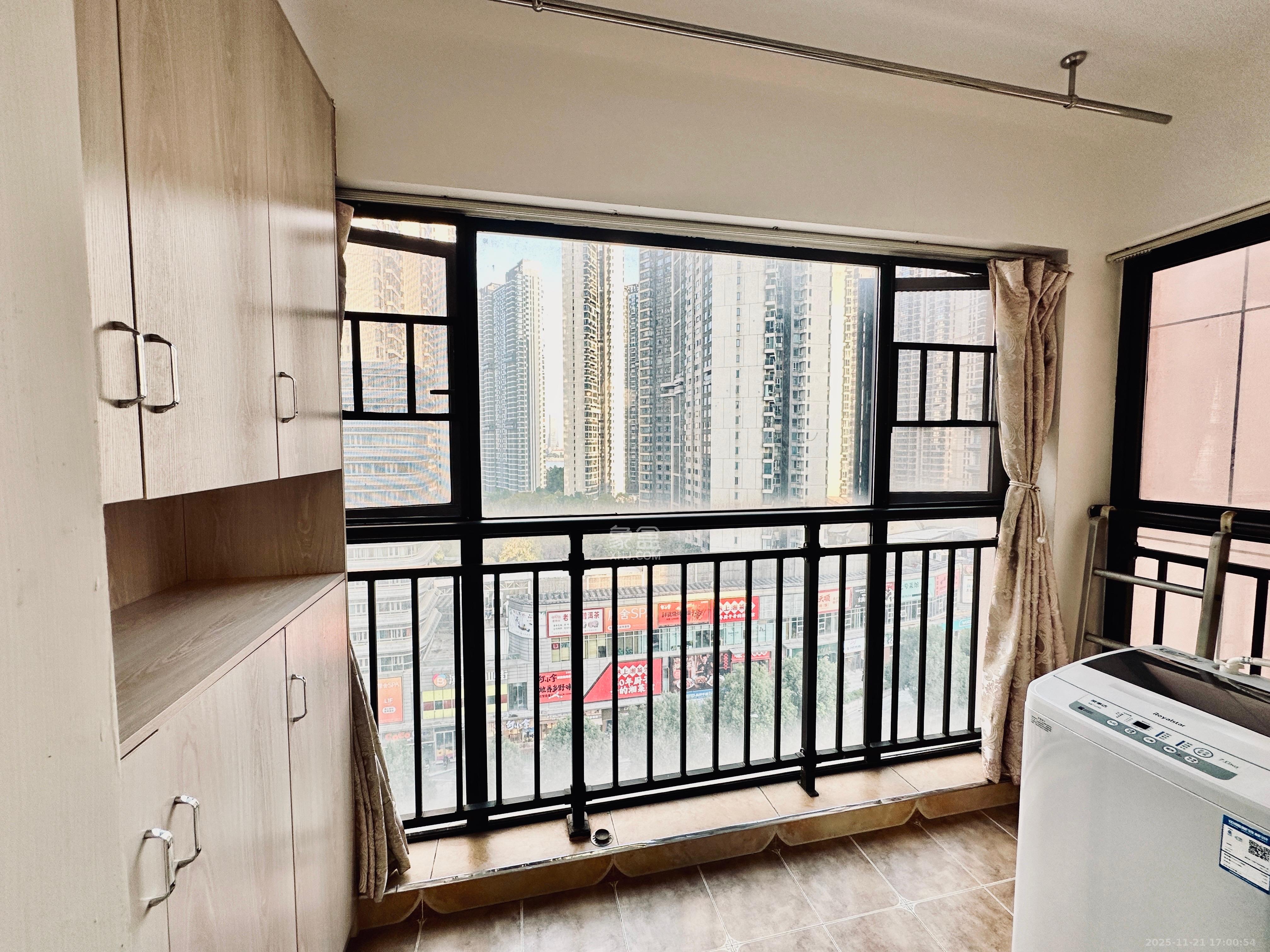 联晟大厦 1室2厅1卫 2700.0元/月 联晟大厦 1室2厅1卫 2700.0元/月室内图