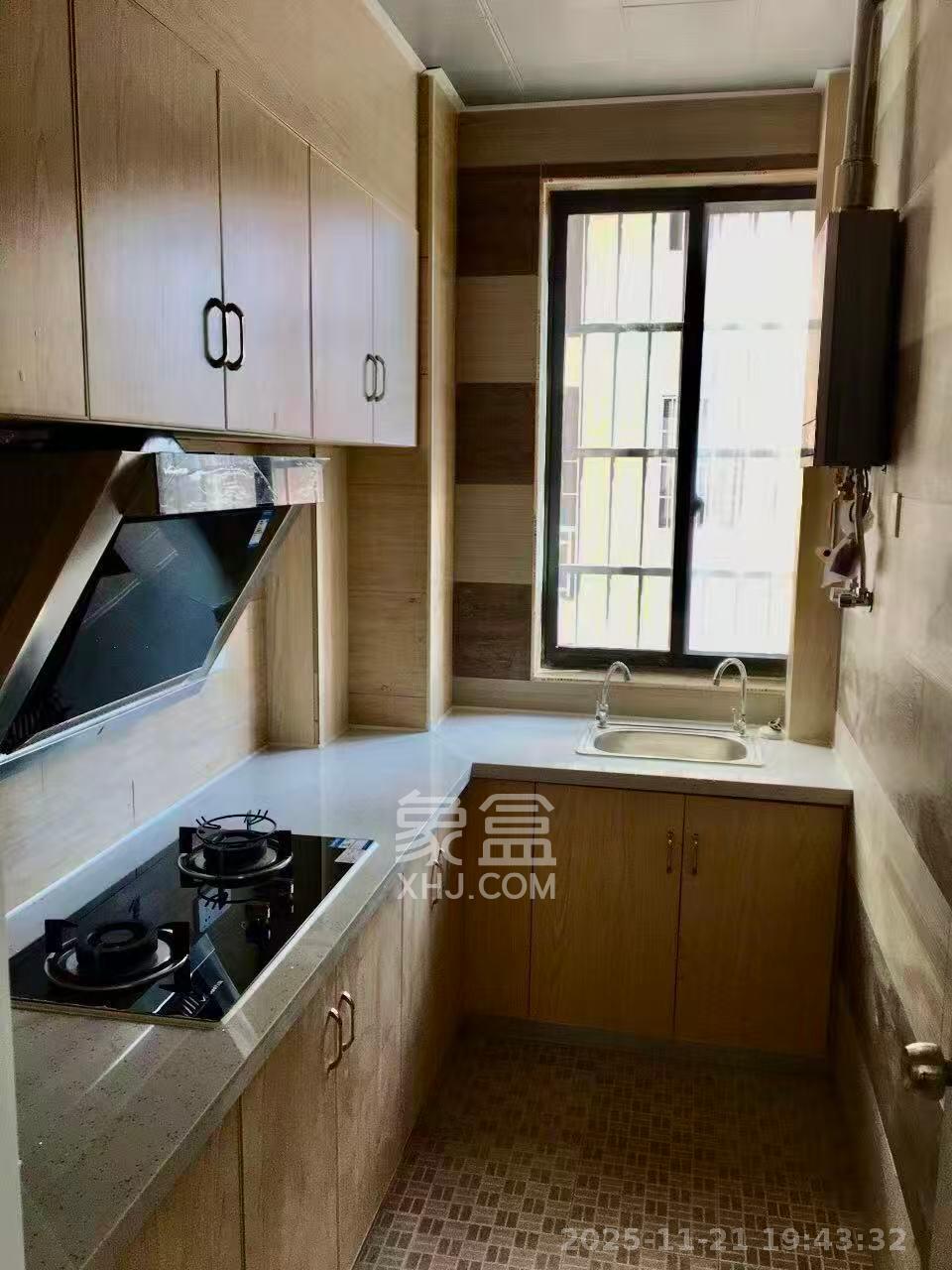 山水新城  2室1厅1卫    1700.0元/月室内图