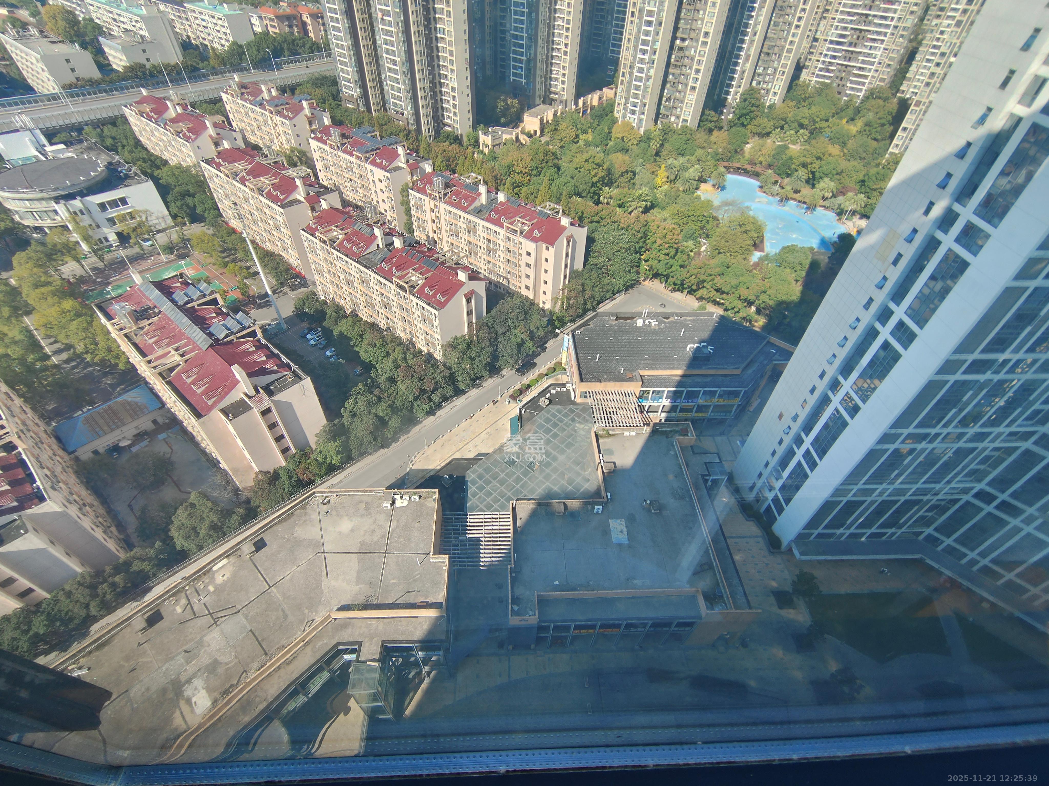 融科东南海  1室1厅1卫    1300.0元/月室内图